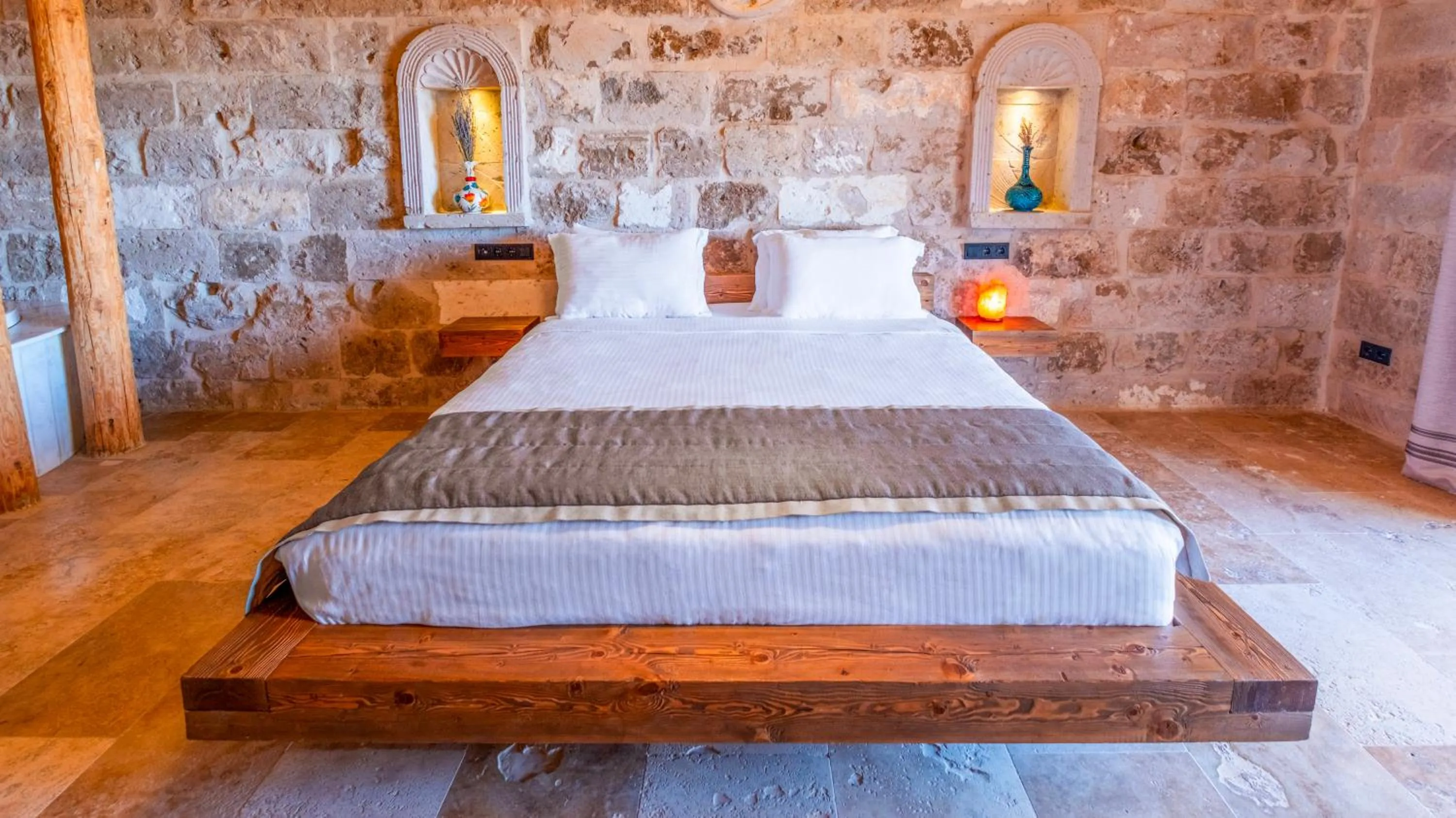 Bed in La Fairy Cappadocia