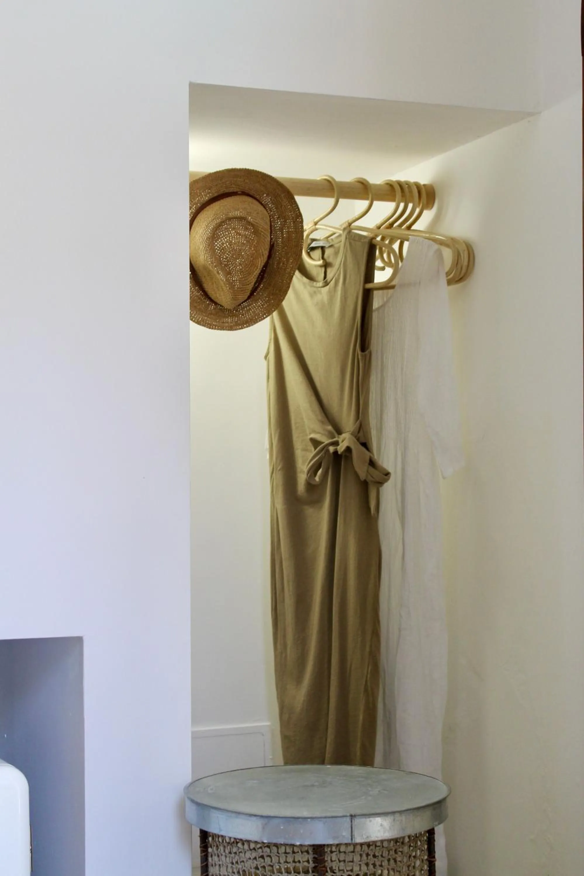 wardrobe in Clori Gaeta