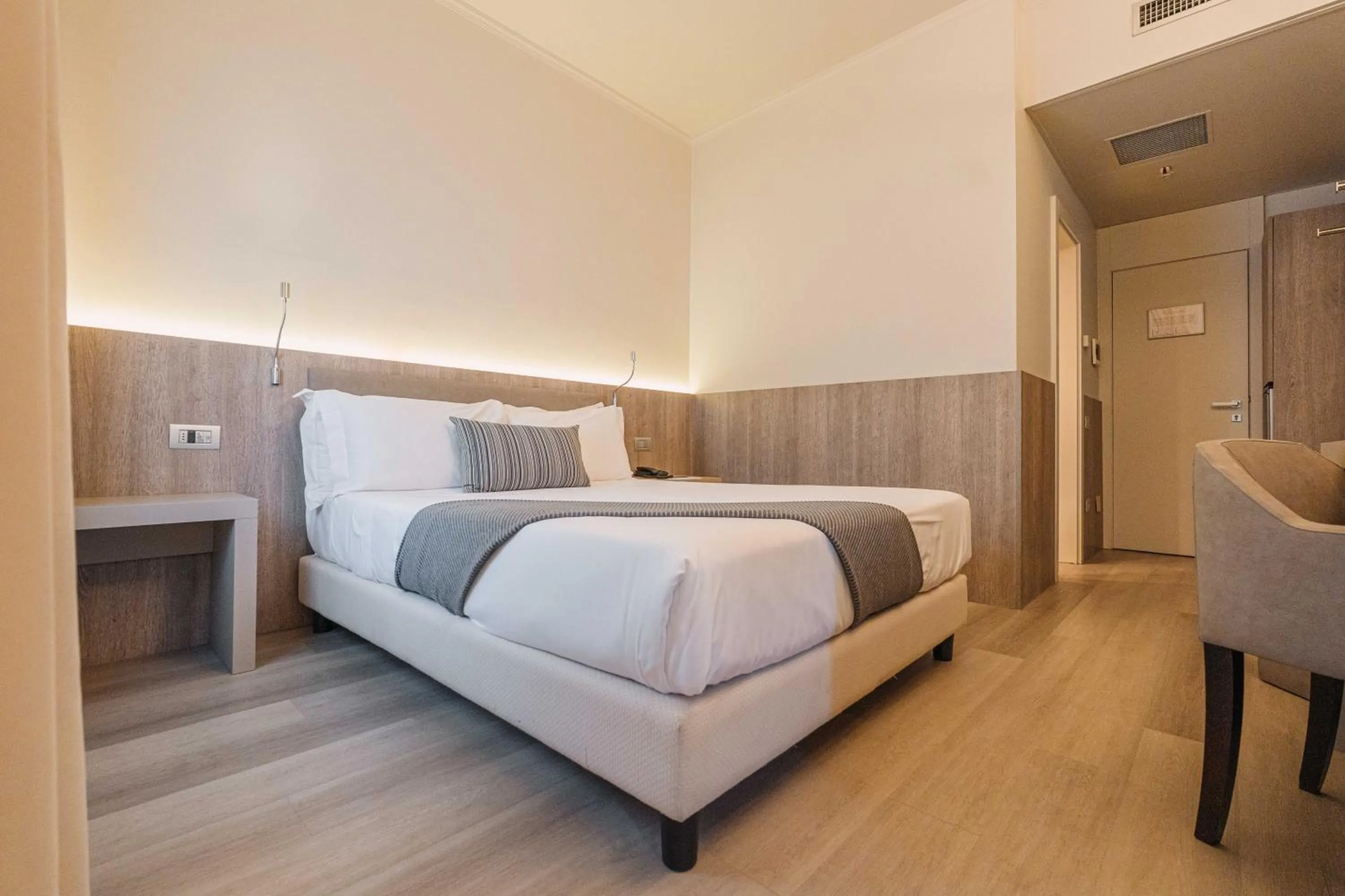 Bedroom, Bed in Living Hotel Milano