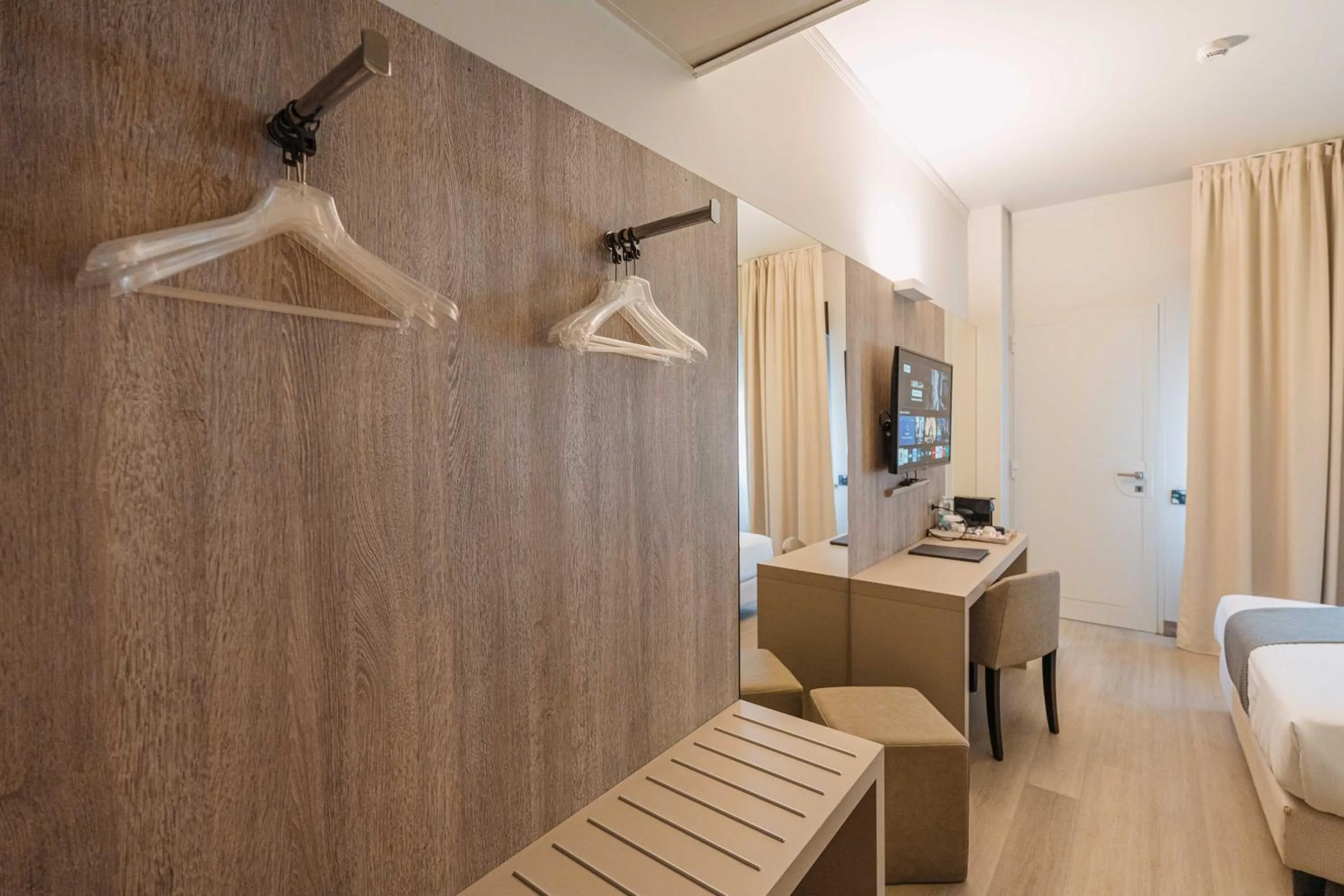 Bedroom, Bed in Living Hotel Milano