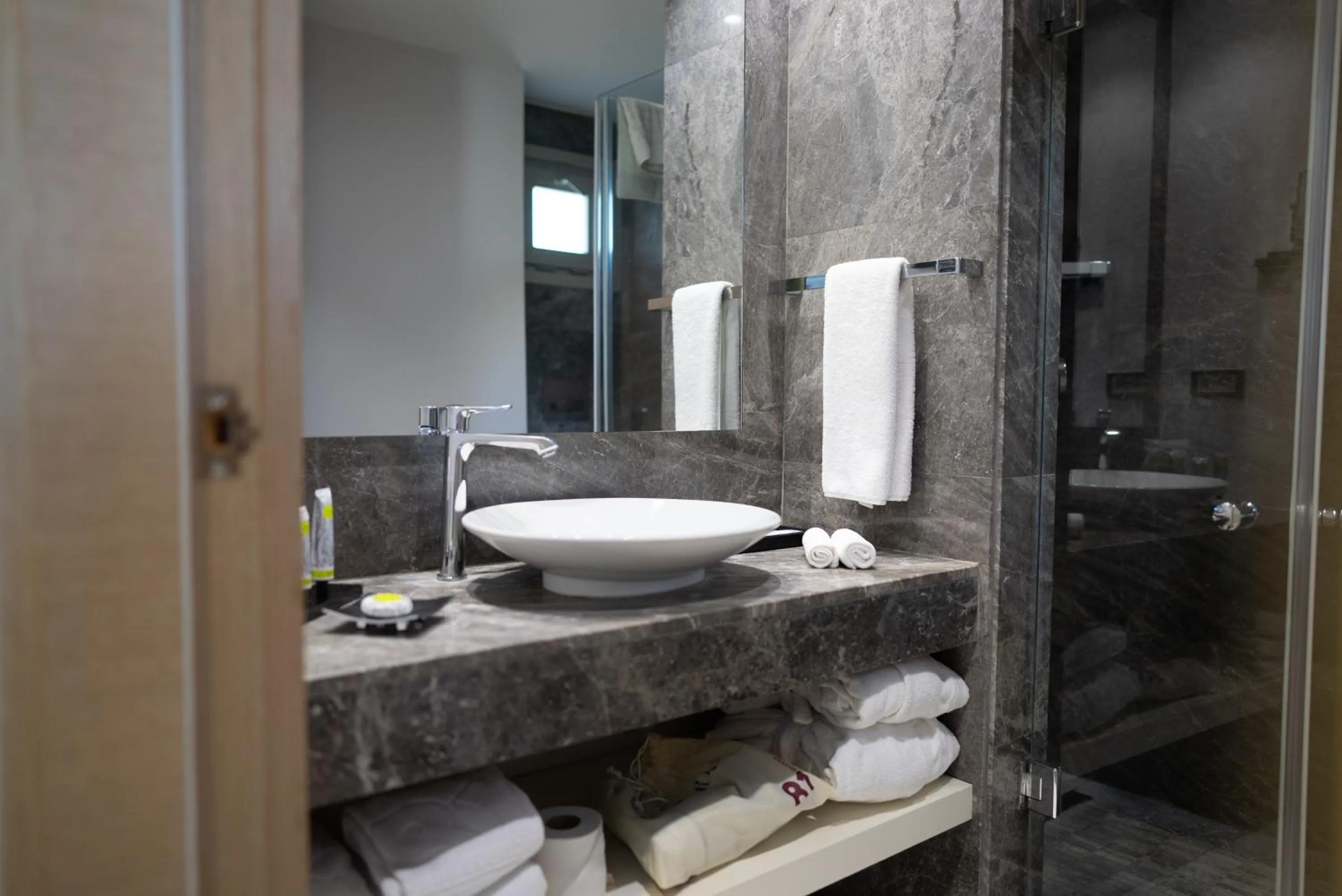 Bathroom in No81 Hotel