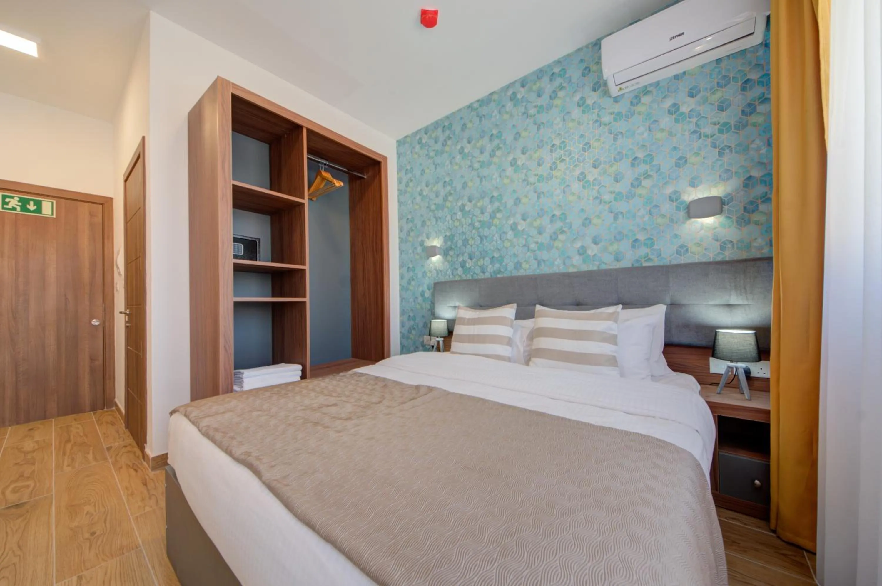 Bed in Marina Suites & apartments - Self catering - by Tritoni hotels