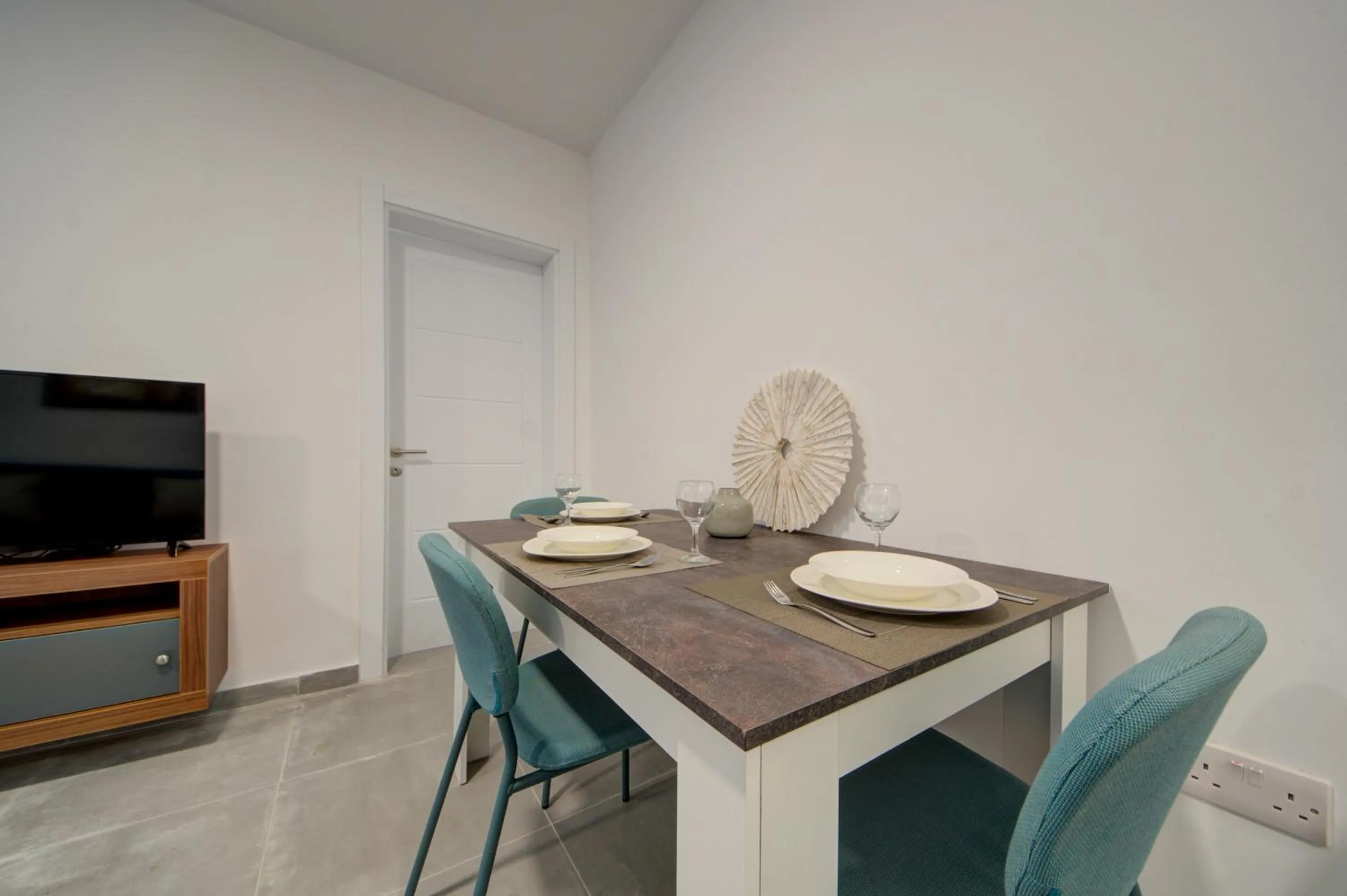 Dining area in Marina Suites & apartments - Self catering - by Tritoni hotels