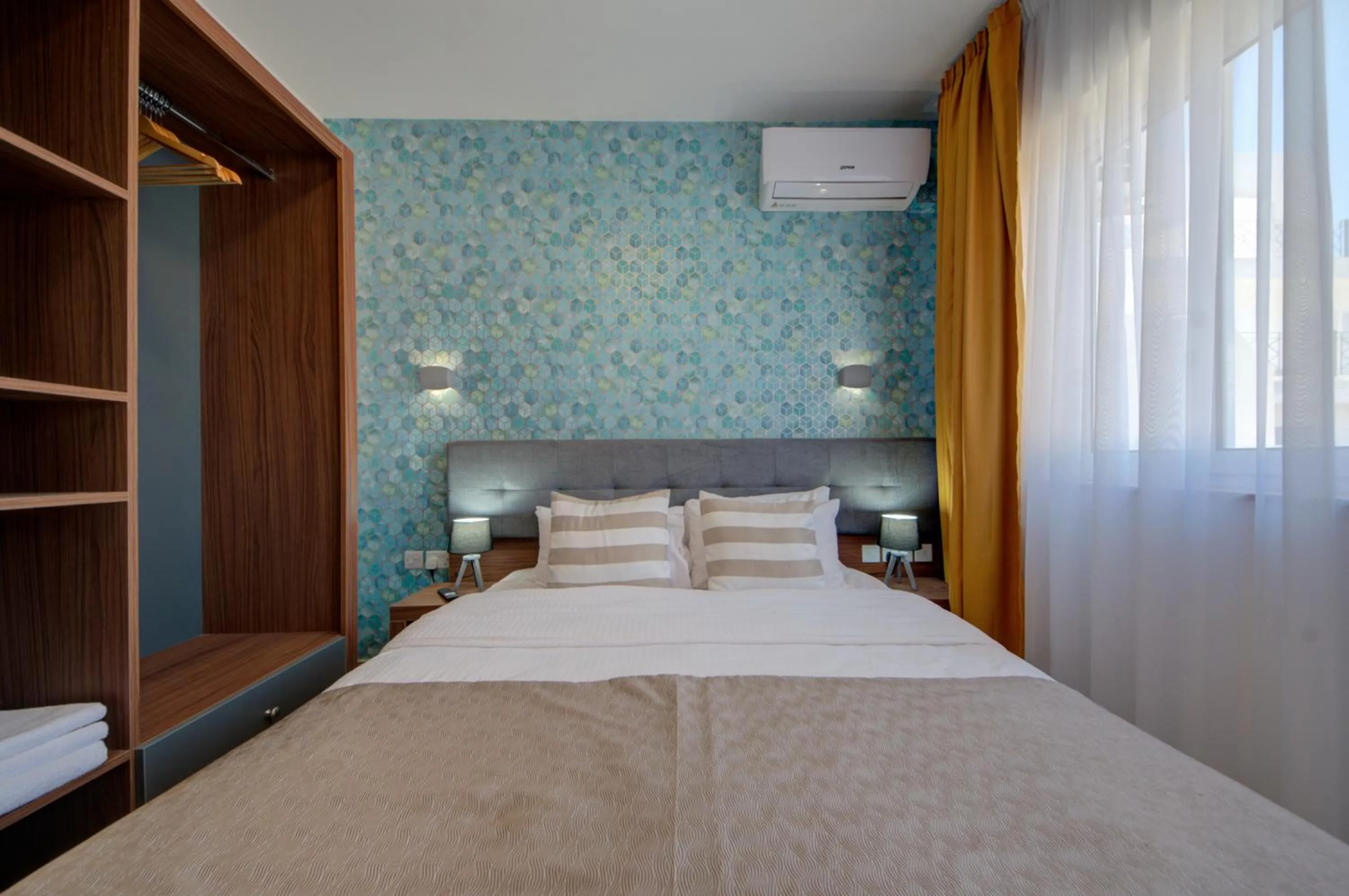 Bed in Marina Suites & apartments - Self catering - by Tritoni hotels