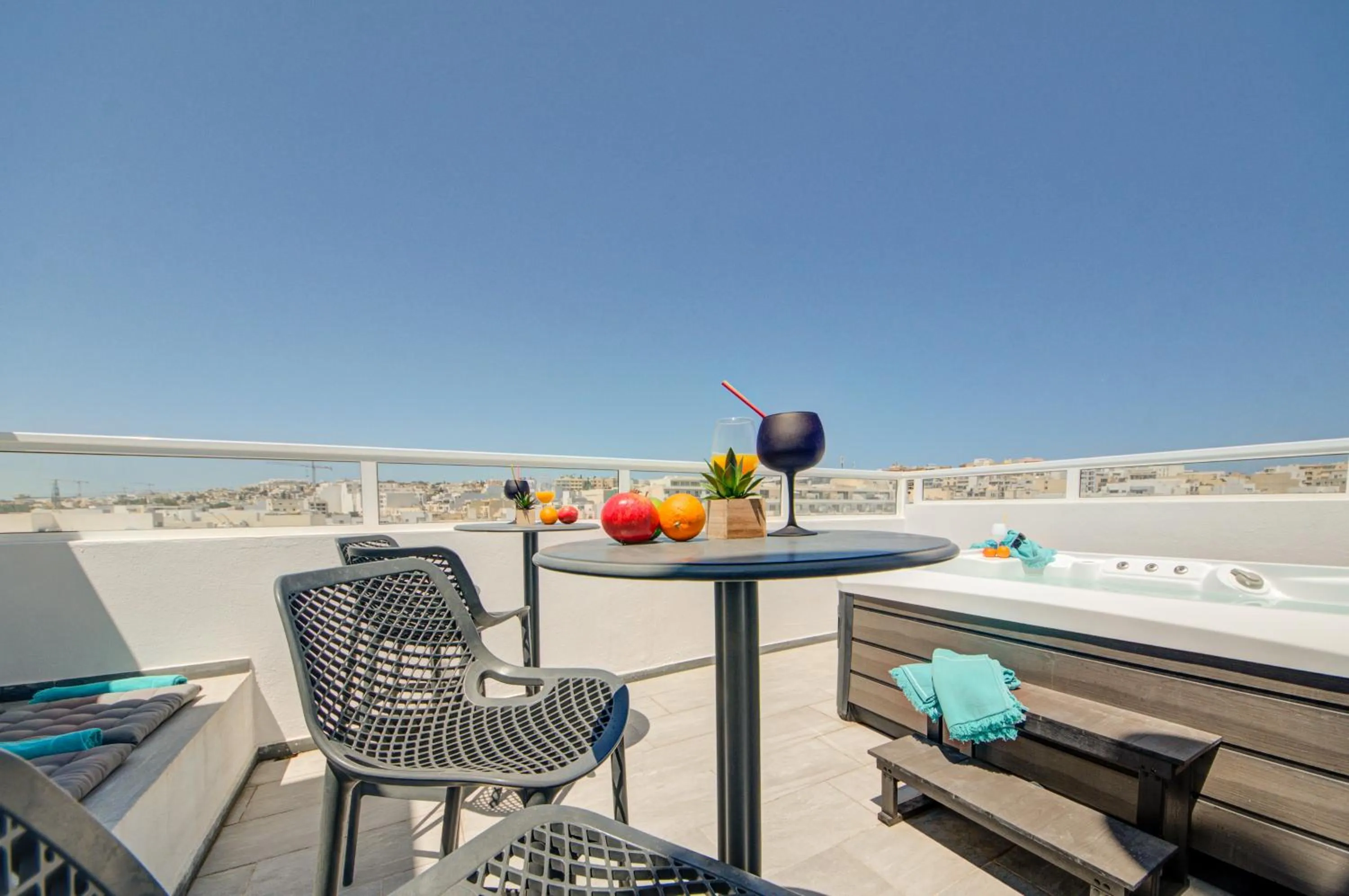 Patio in Marina Suites & apartments - Self catering - by Tritoni hotels