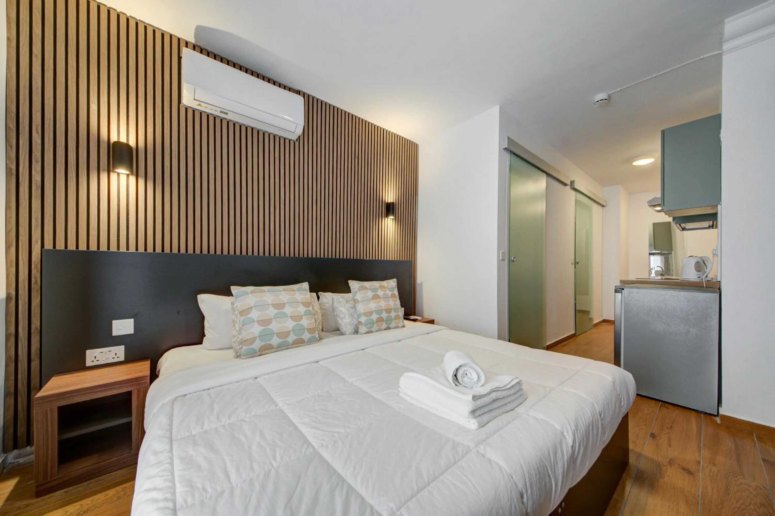 Bed in Marina Suites & apartments - Self catering - by Tritoni hotels