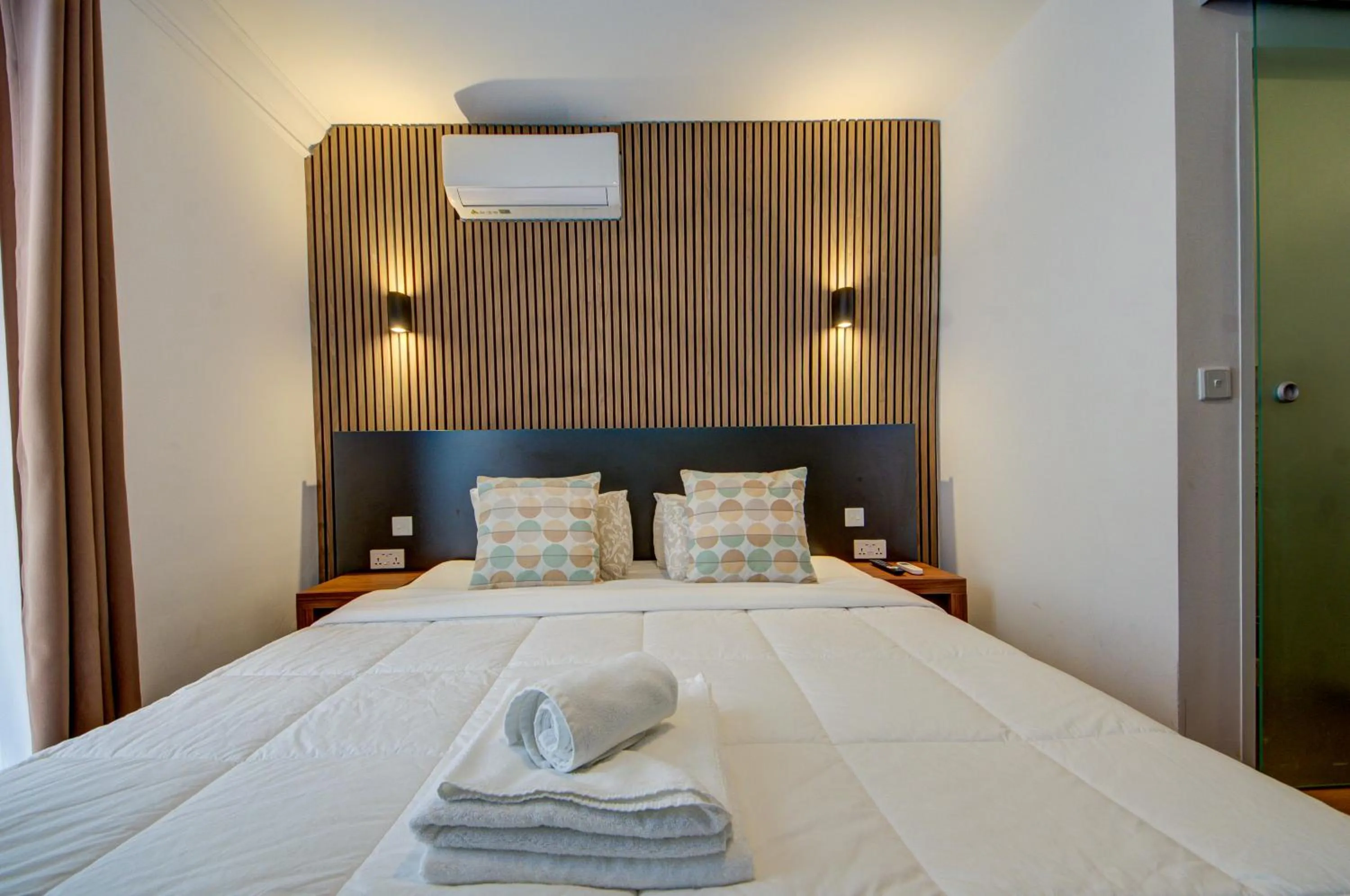 Bed in Marina Suites & apartments - Self catering - by Tritoni hotels