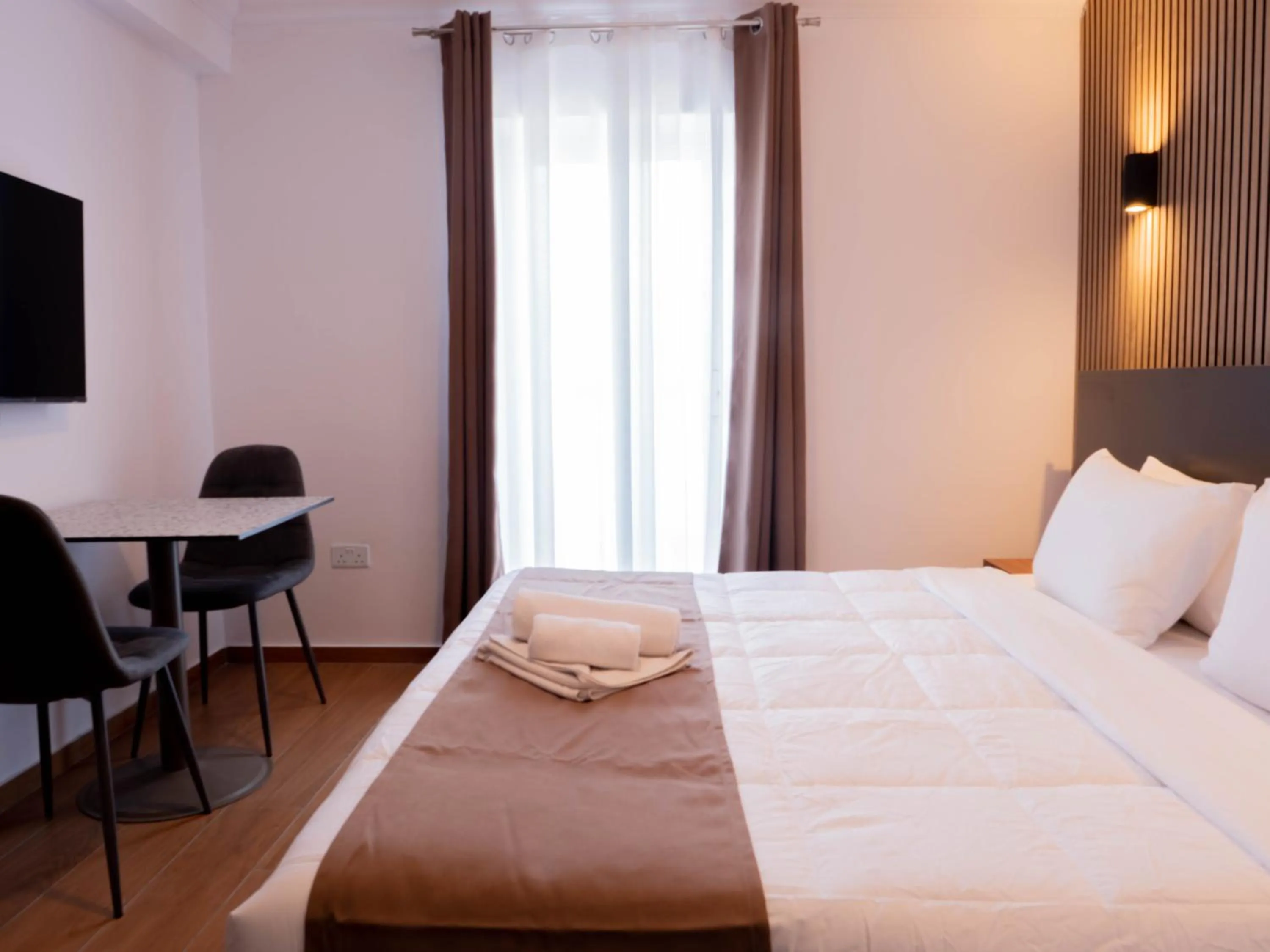 Bed in Marina Suites & apartments - Self catering - by Tritoni hotels