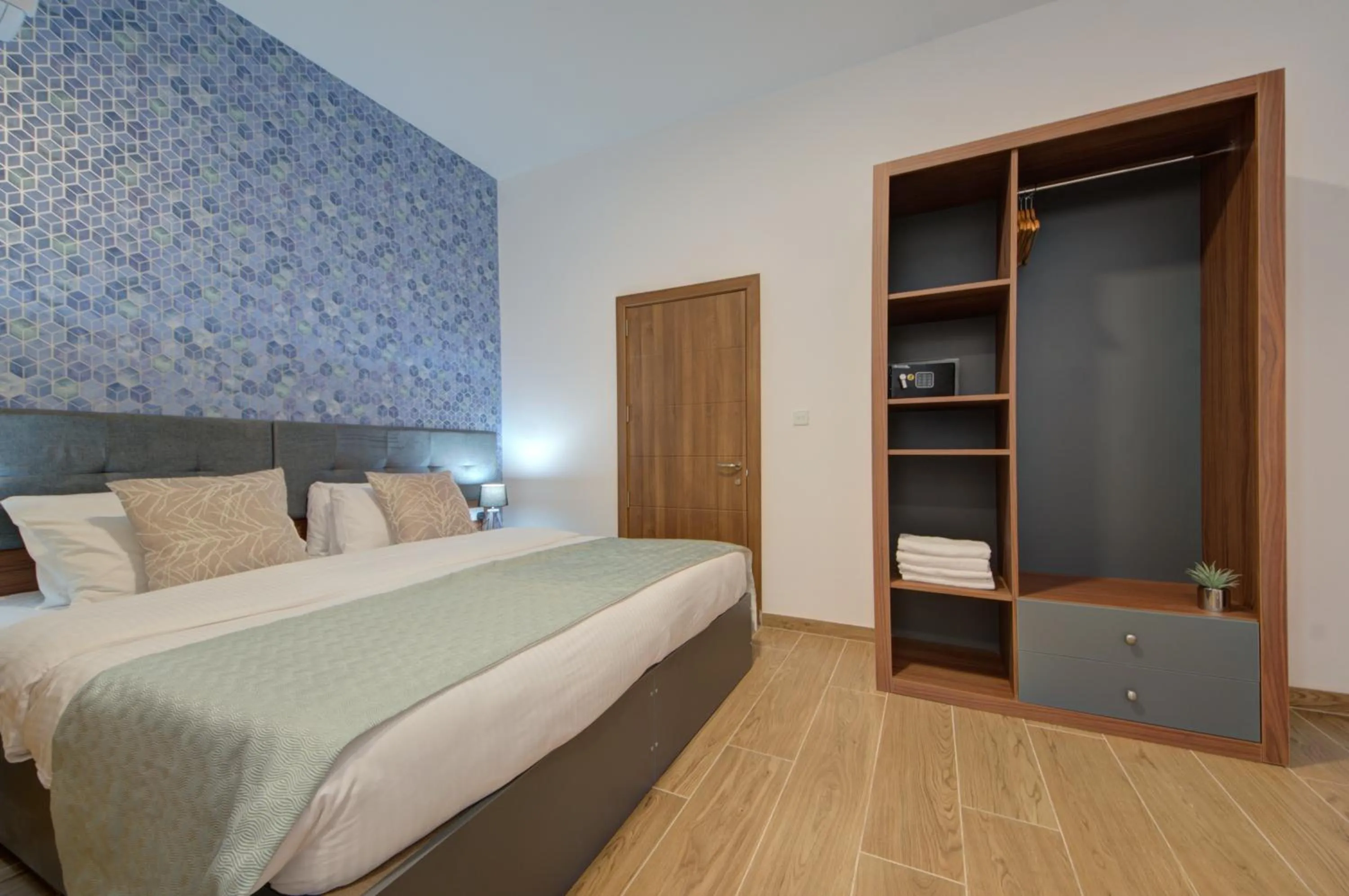 Bed in Marina Suites & apartments - Self catering - by Tritoni hotels