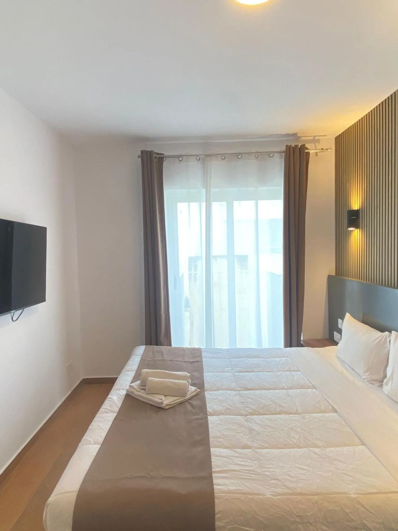 Bed in Marina Suites & apartments - Self catering - by Tritoni hotels