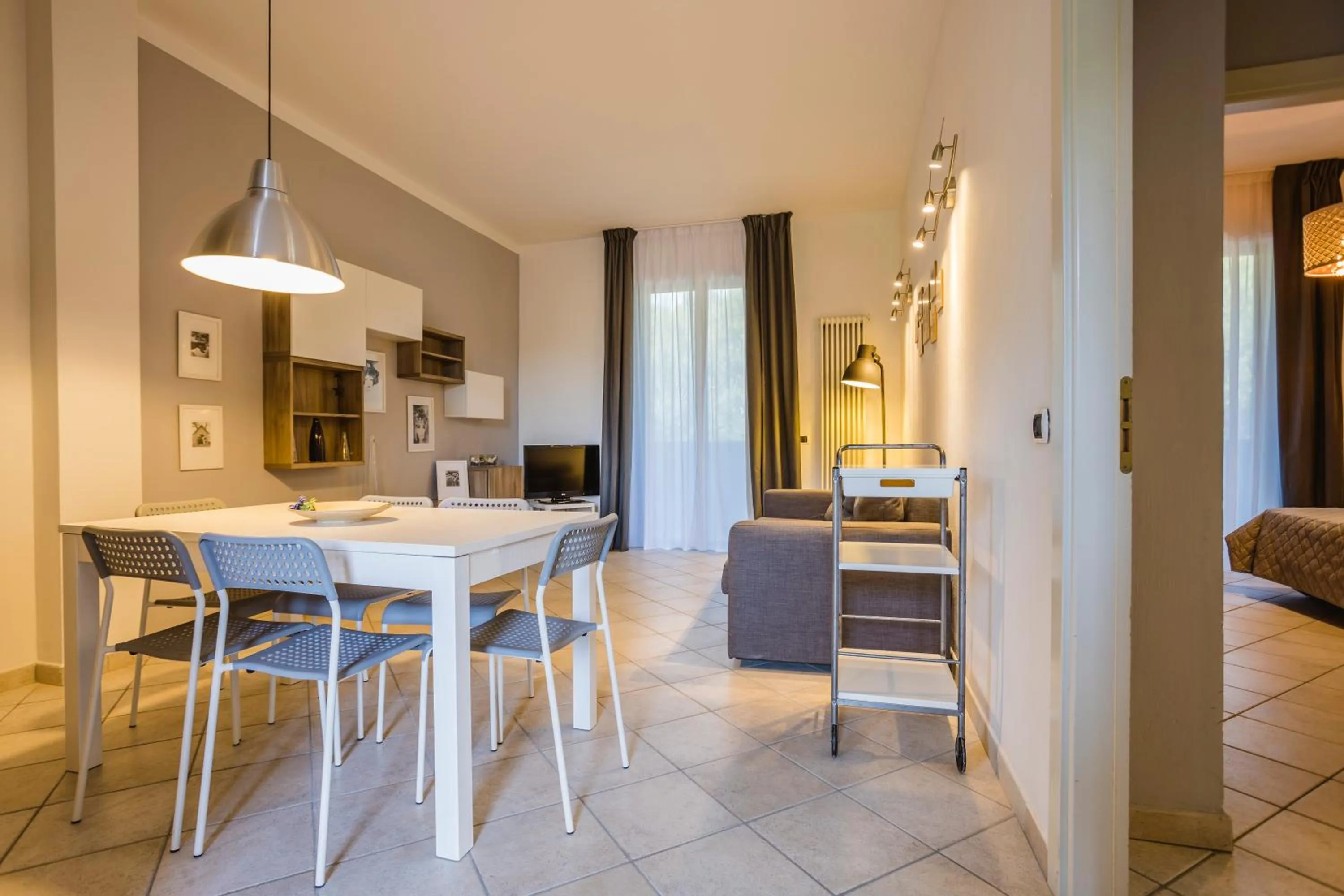 Summer in Residence 9 Line