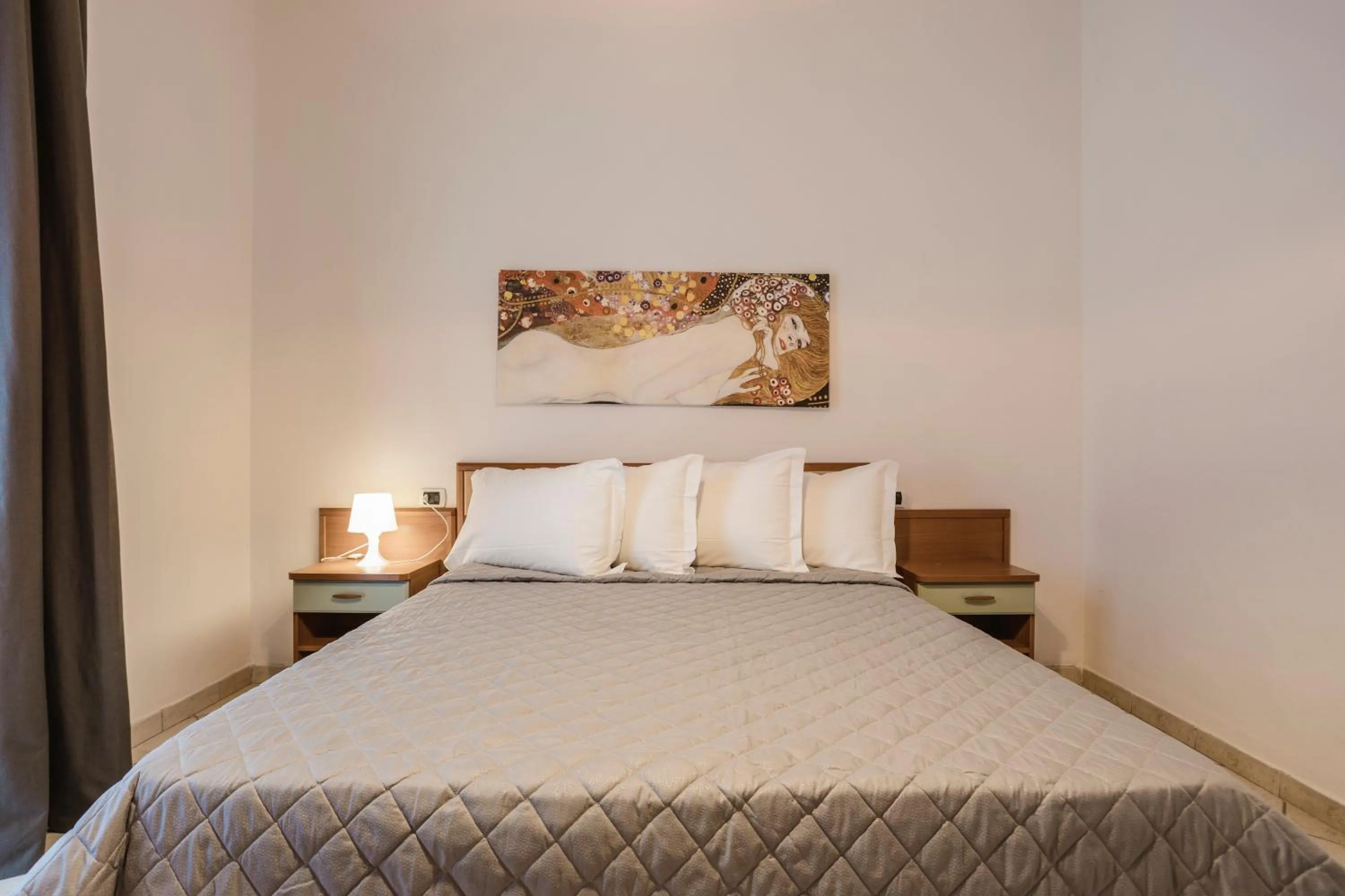 Bed in Residence 9 Line