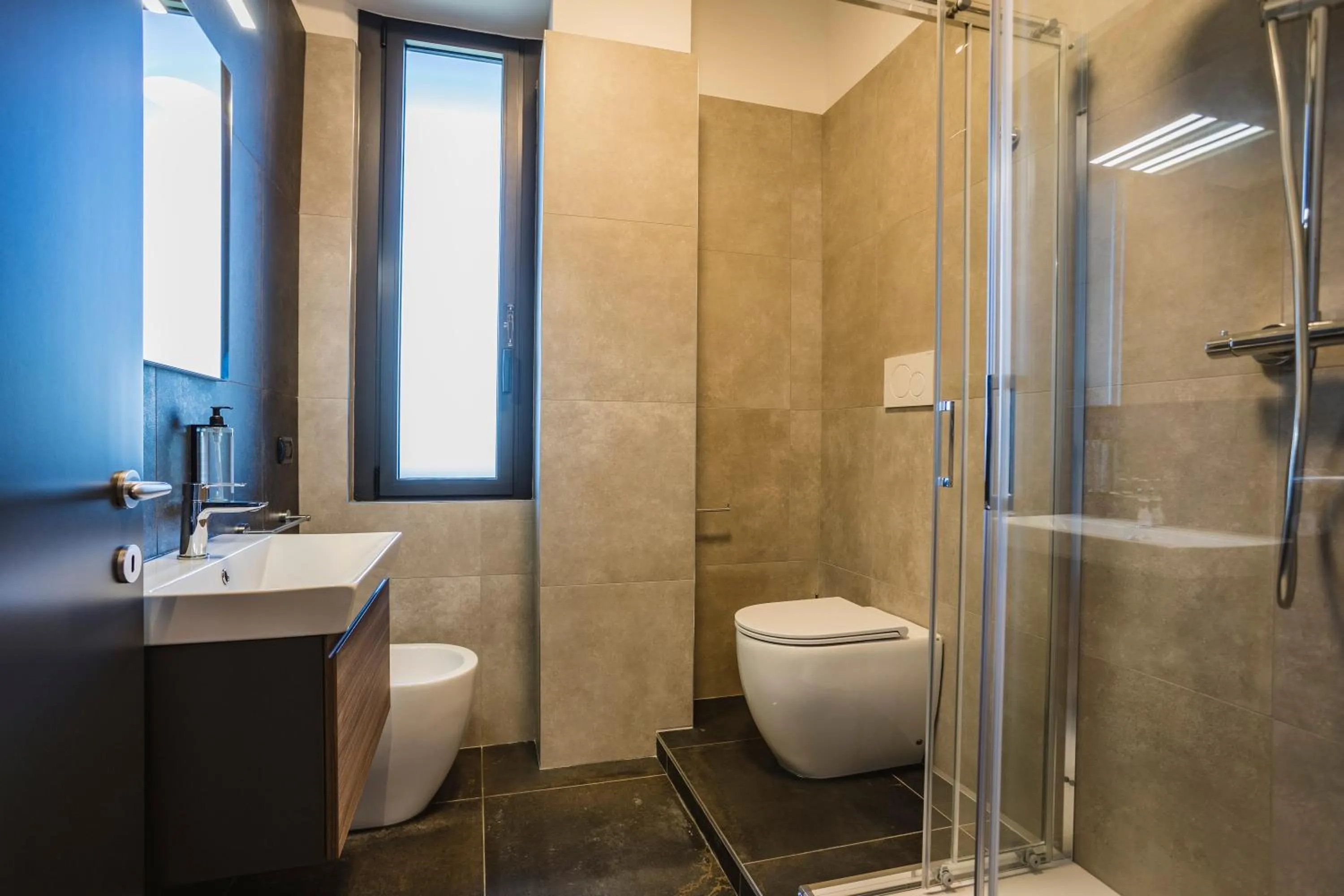 Shower in Residence 9 Line