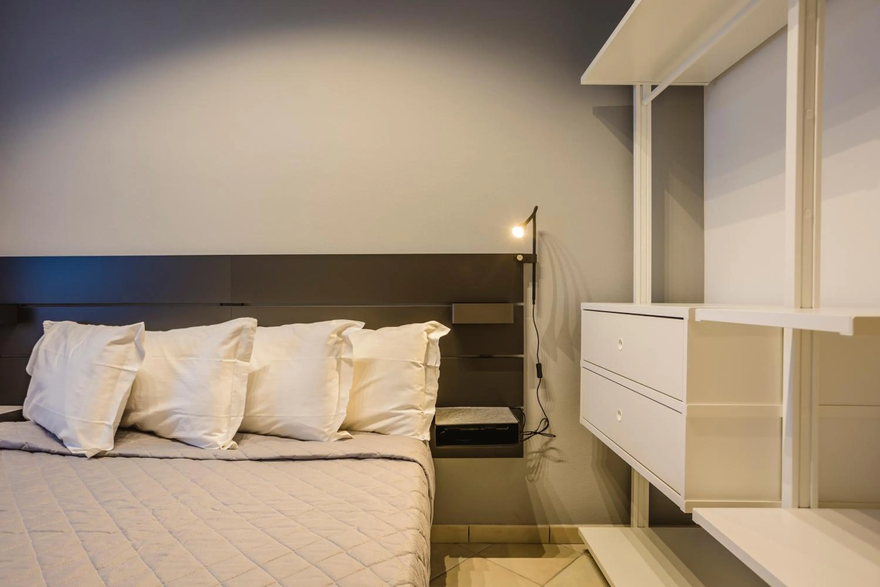 Bed in Residence 9 Line