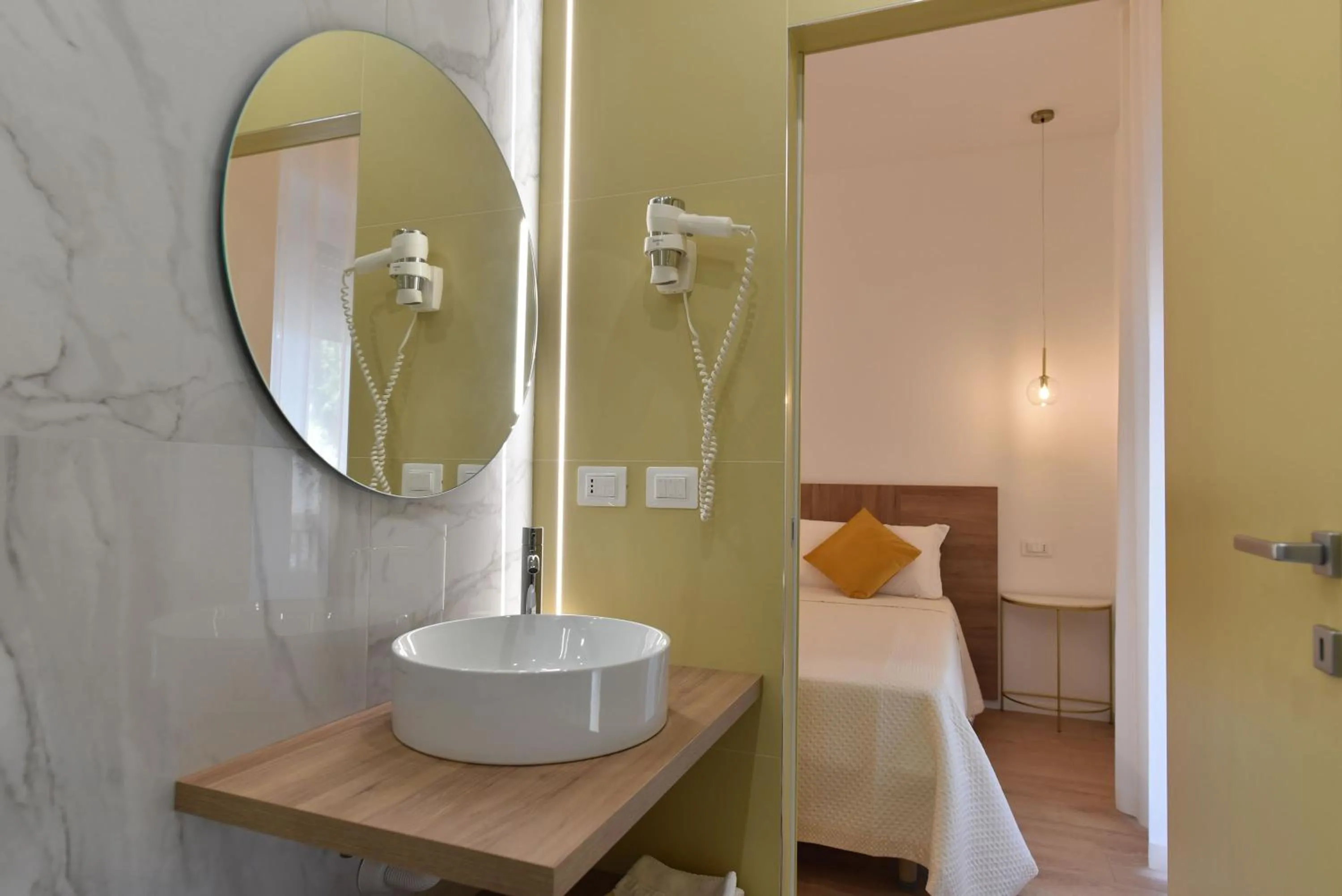 Bathroom, Bed in Dimora Al Castello