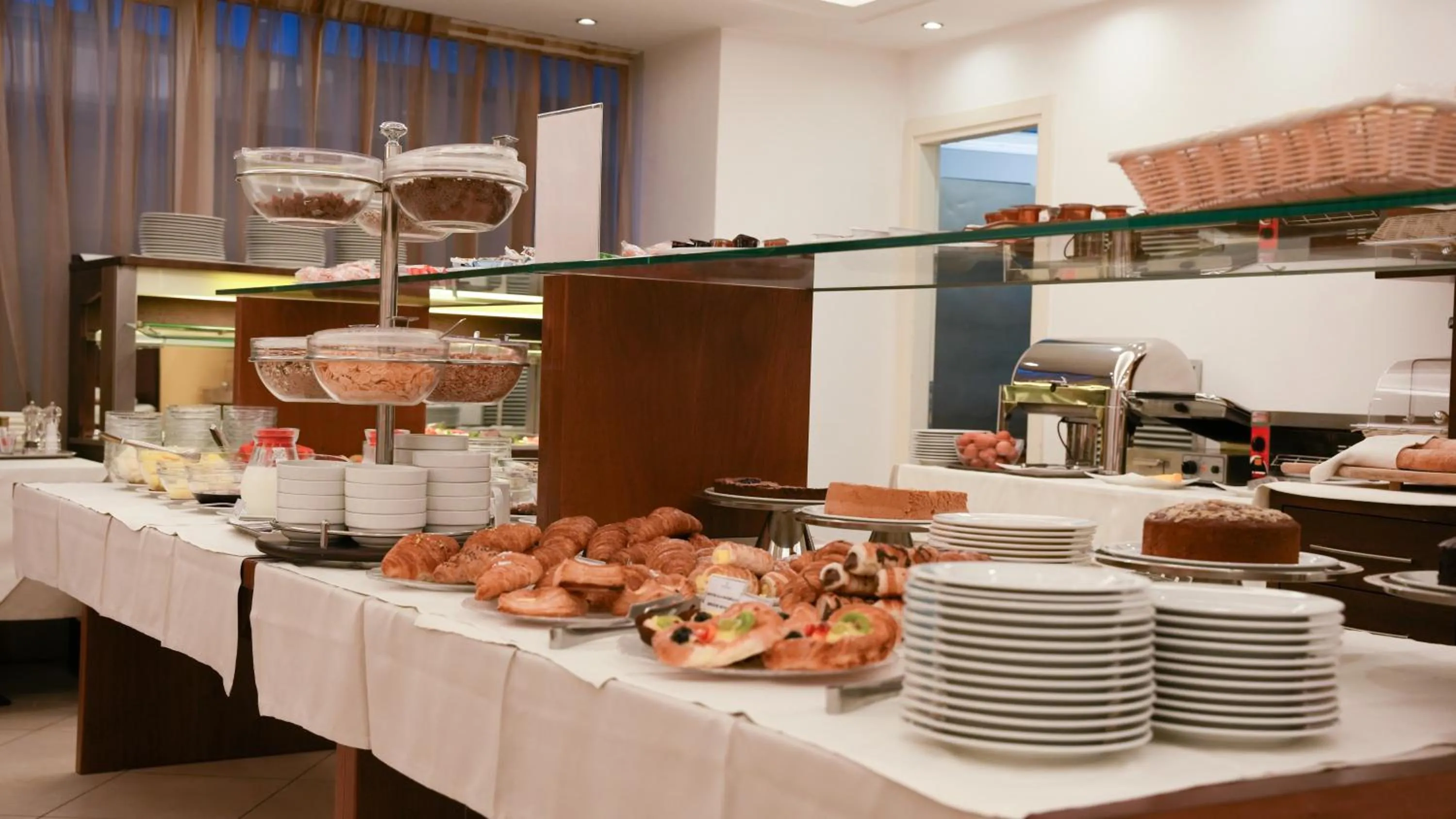 Food and drinks in Hotel Europa