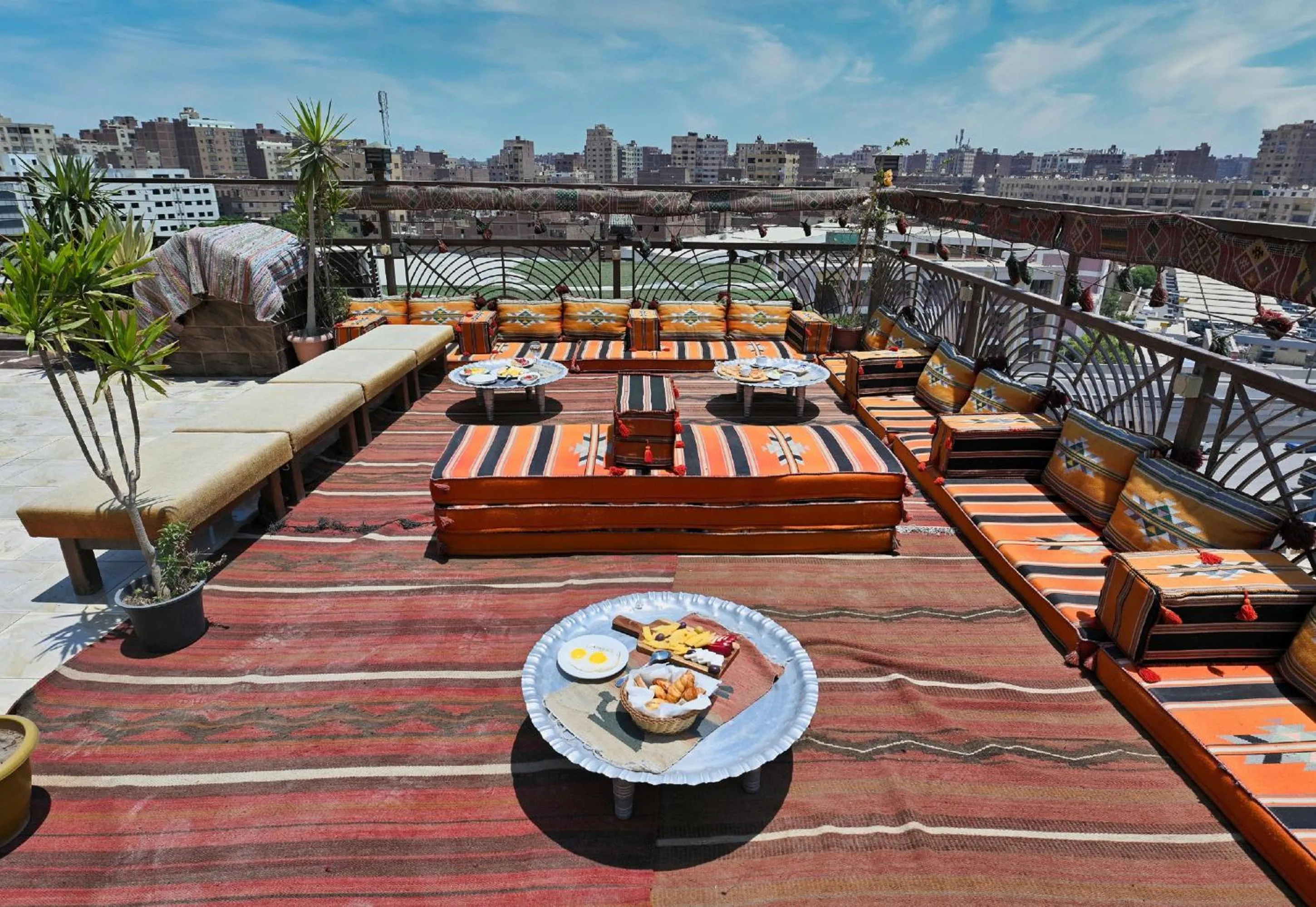 Restaurant/places to eat in Pyramids Gem Plaza Hotel