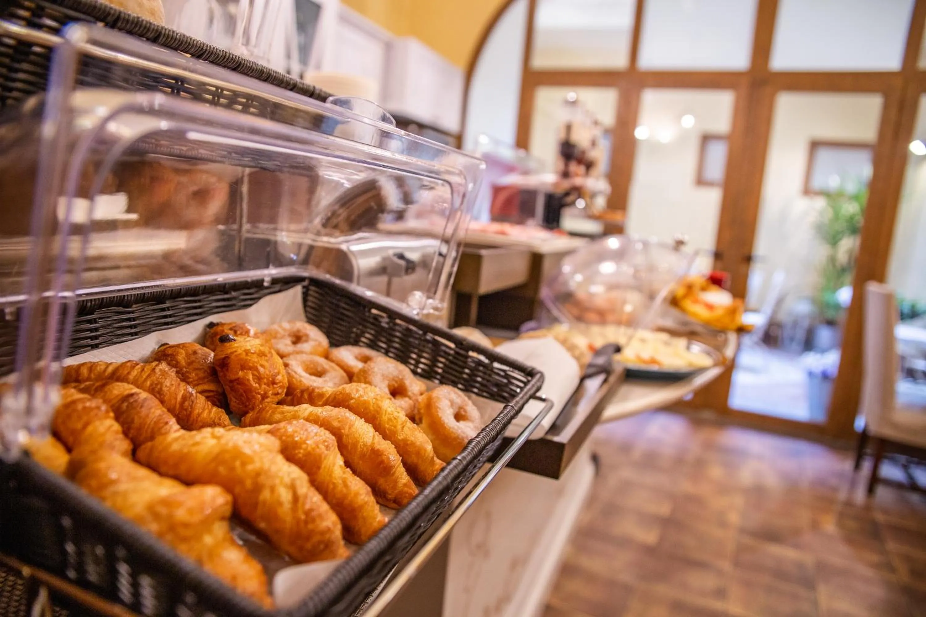 Continental breakfast in B&B Galileo 2000