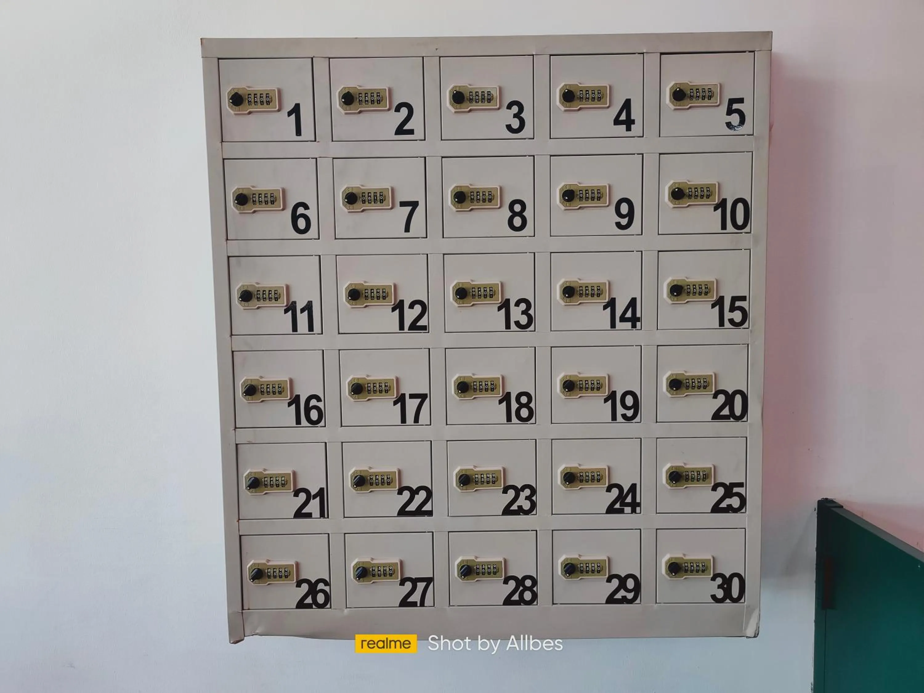 microwave in Allbes Parklands Hotel