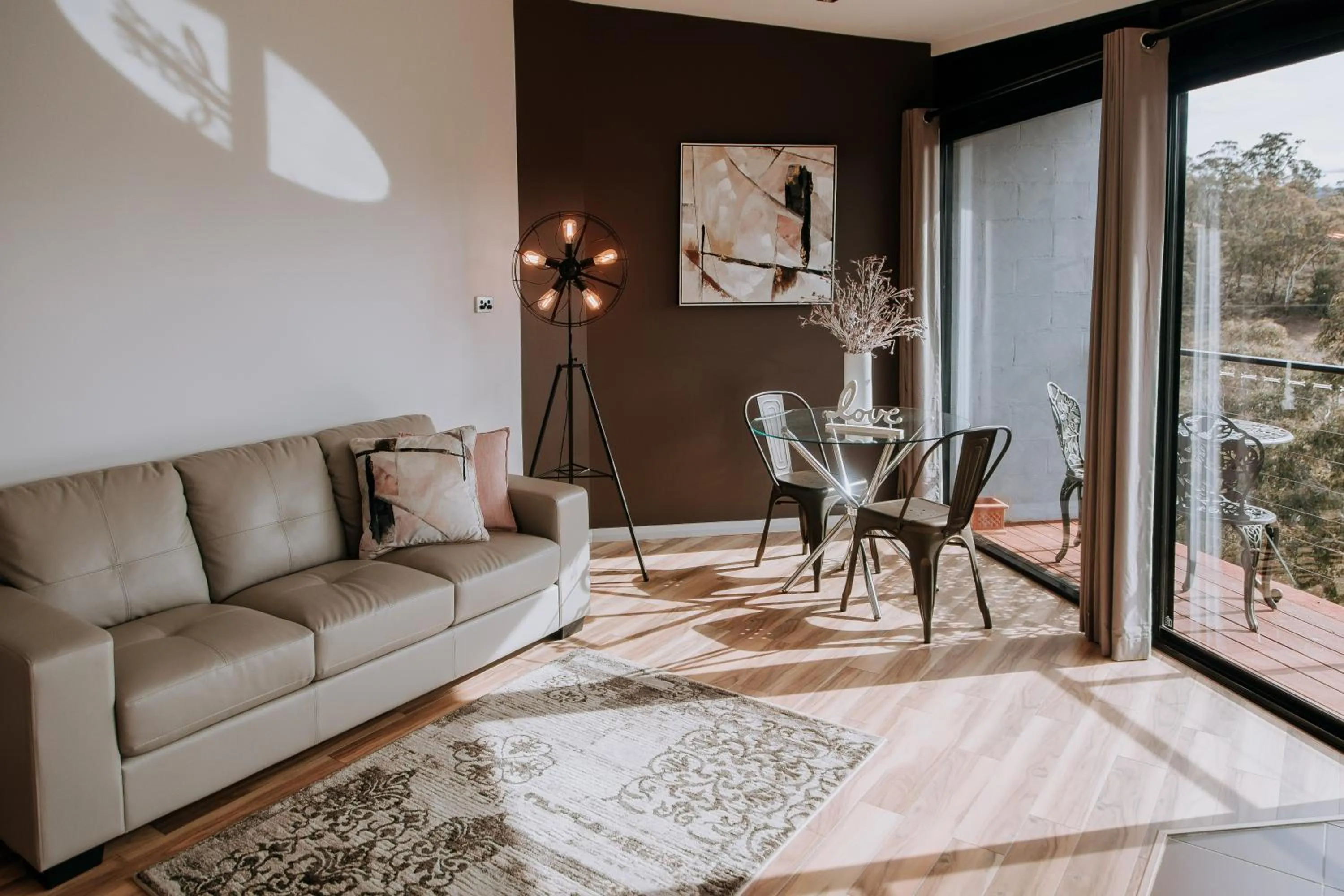 Living room in Eagle View Escape