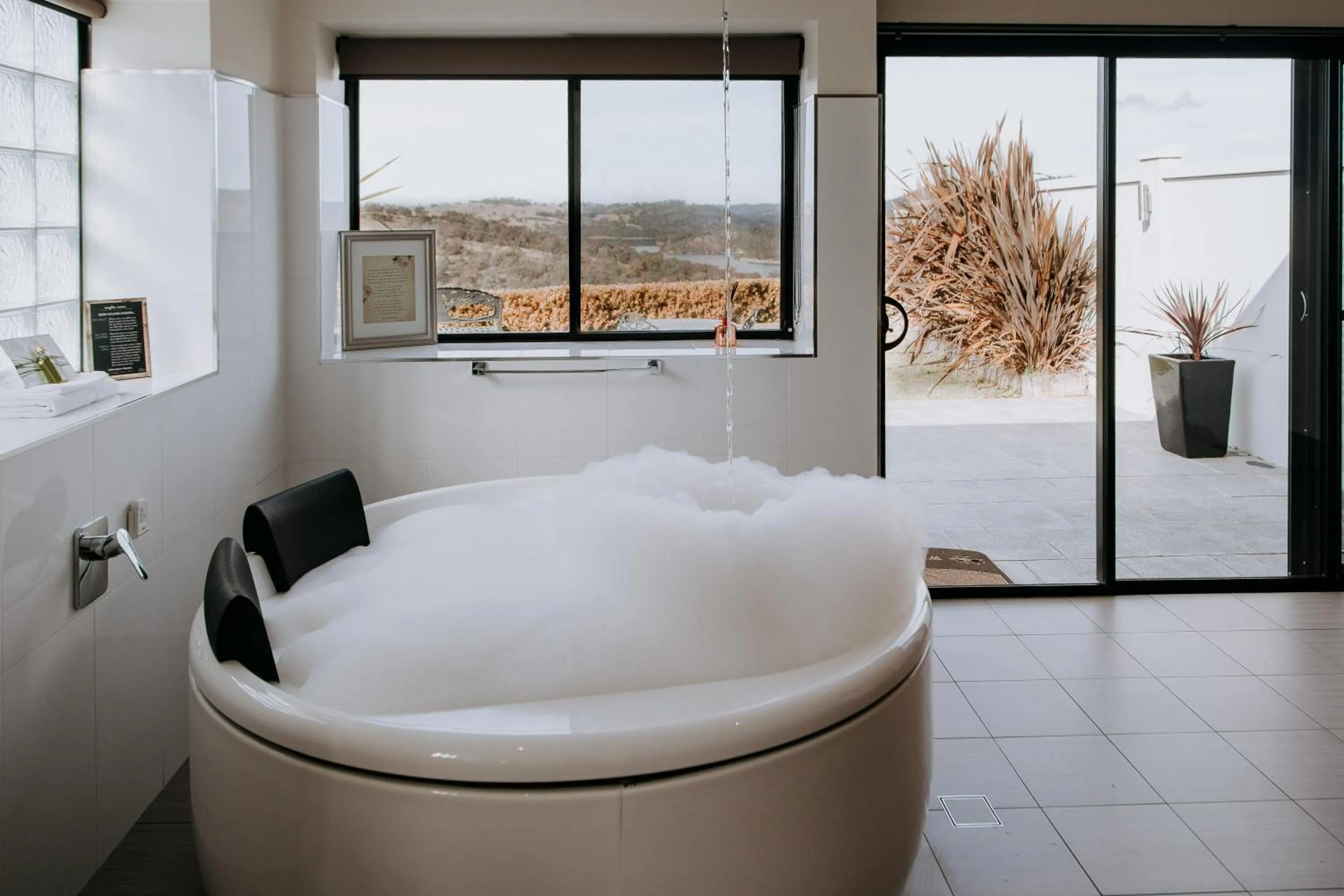 Hot Tub in Eagle View Escape