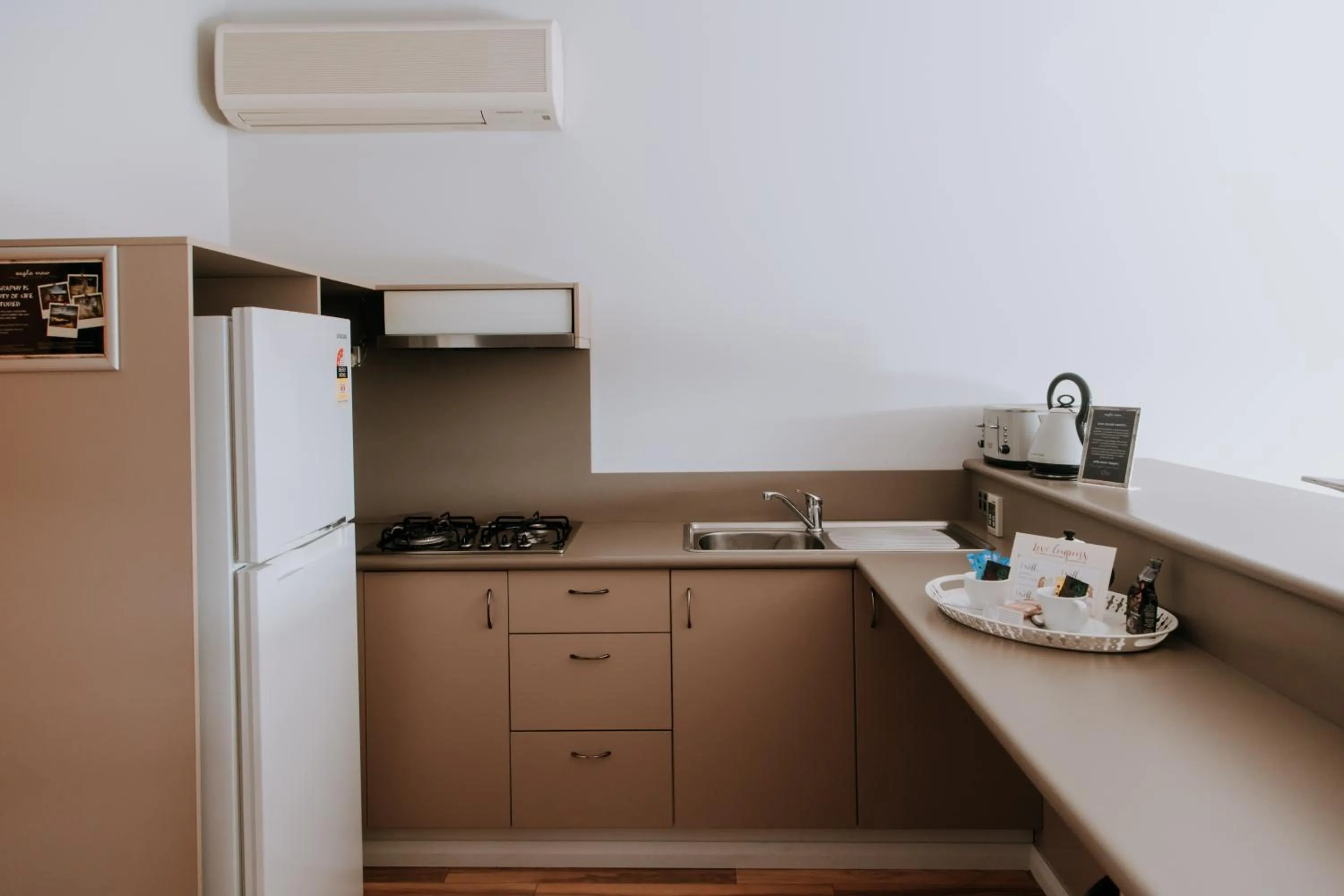 Kitchen or kitchenette in Eagle View Escape