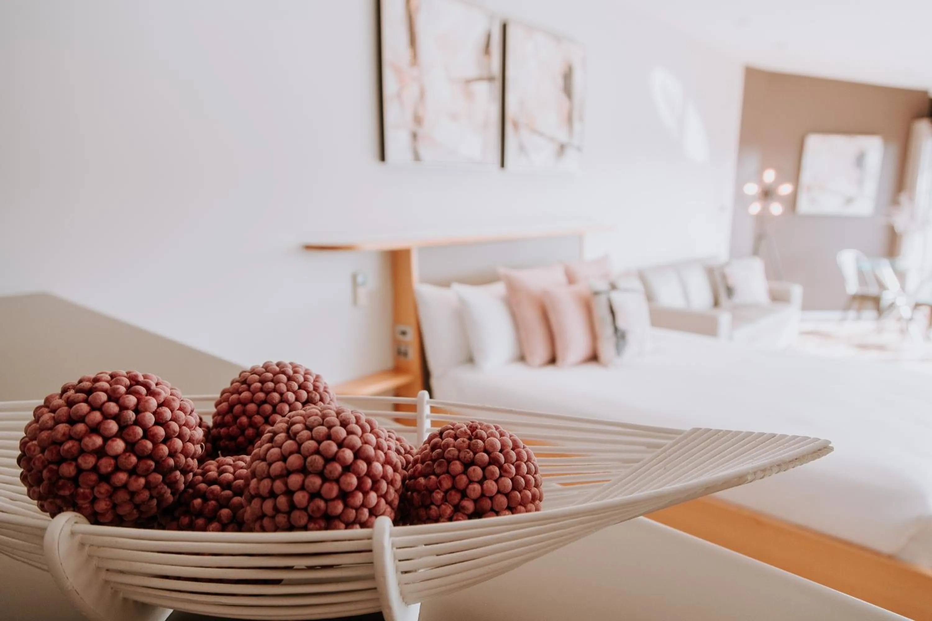 Photo of the whole room, Bed in Eagle View Escape