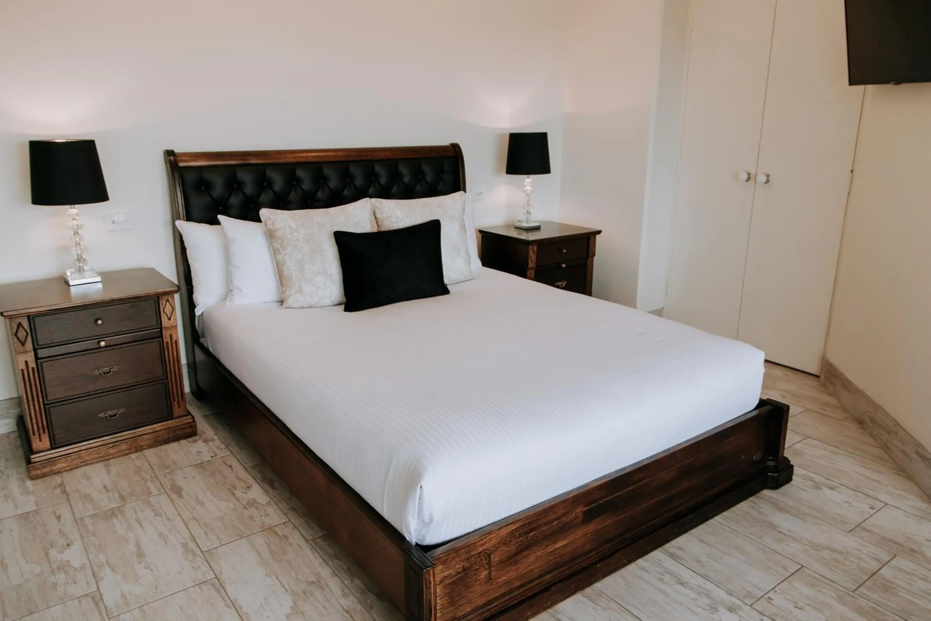 Bedroom, Bed in Eagle View Escape