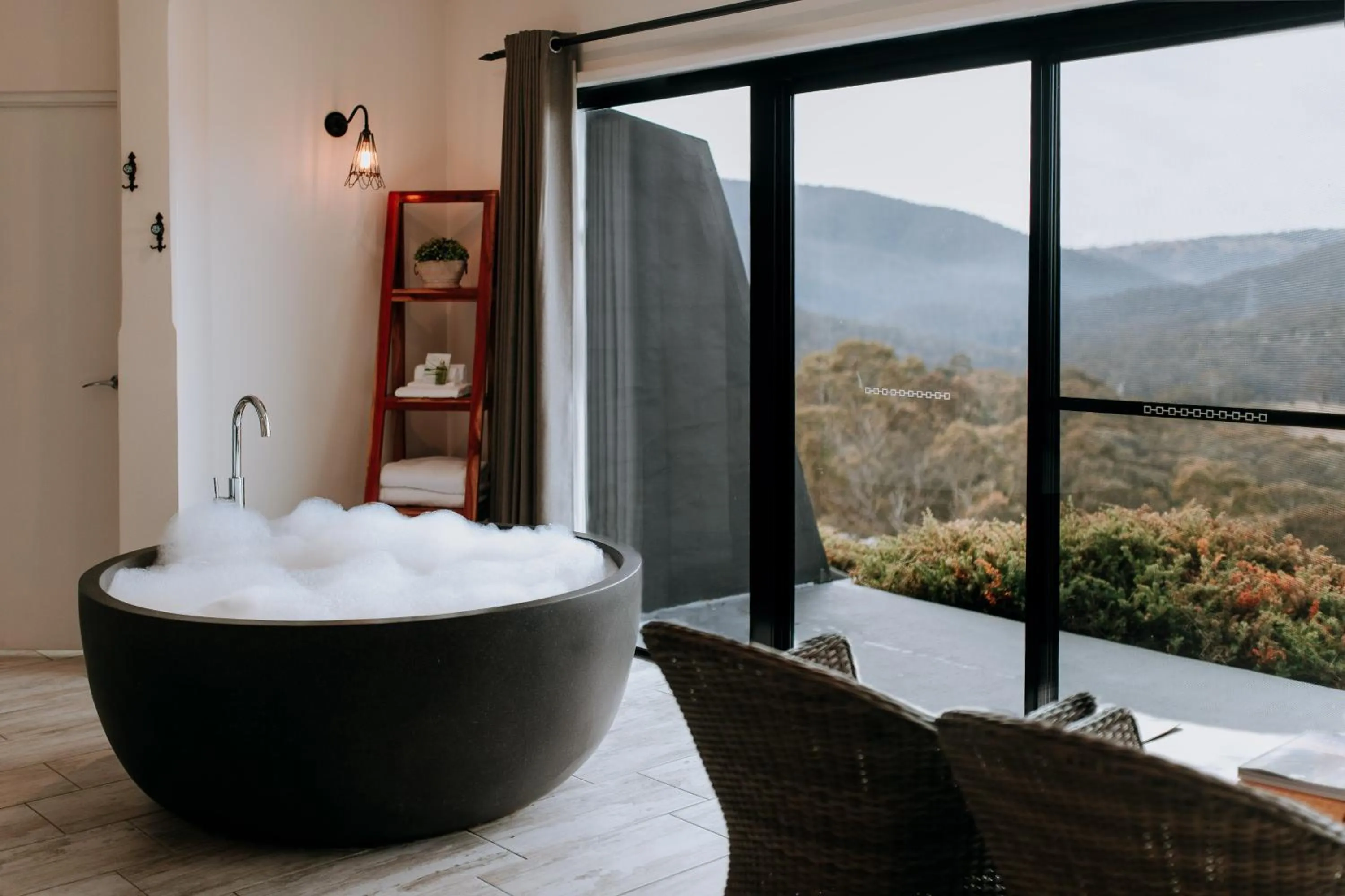 Mountain view in Eagle View Escape