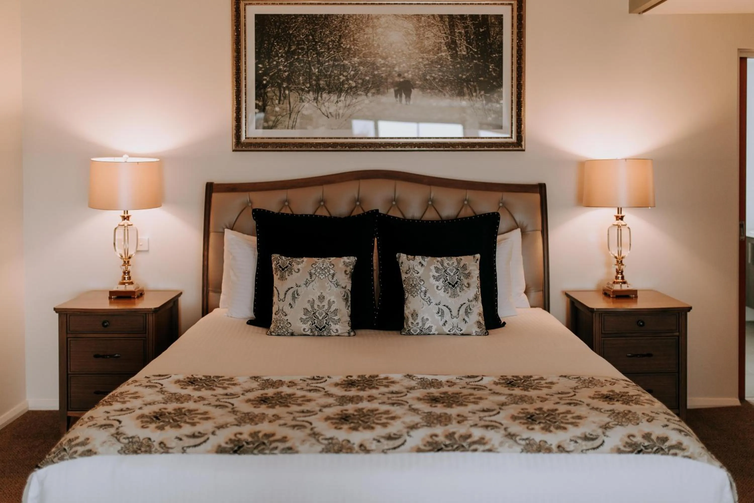 Bed in Eagle View Escape