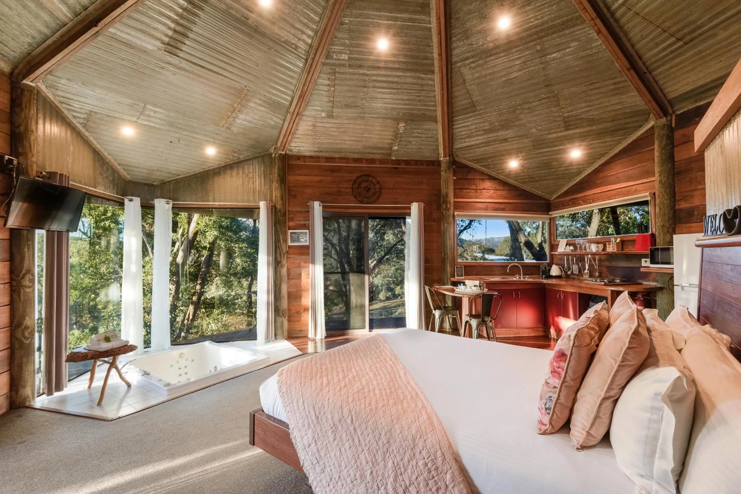 Photo of the whole room in Eagle View Escape