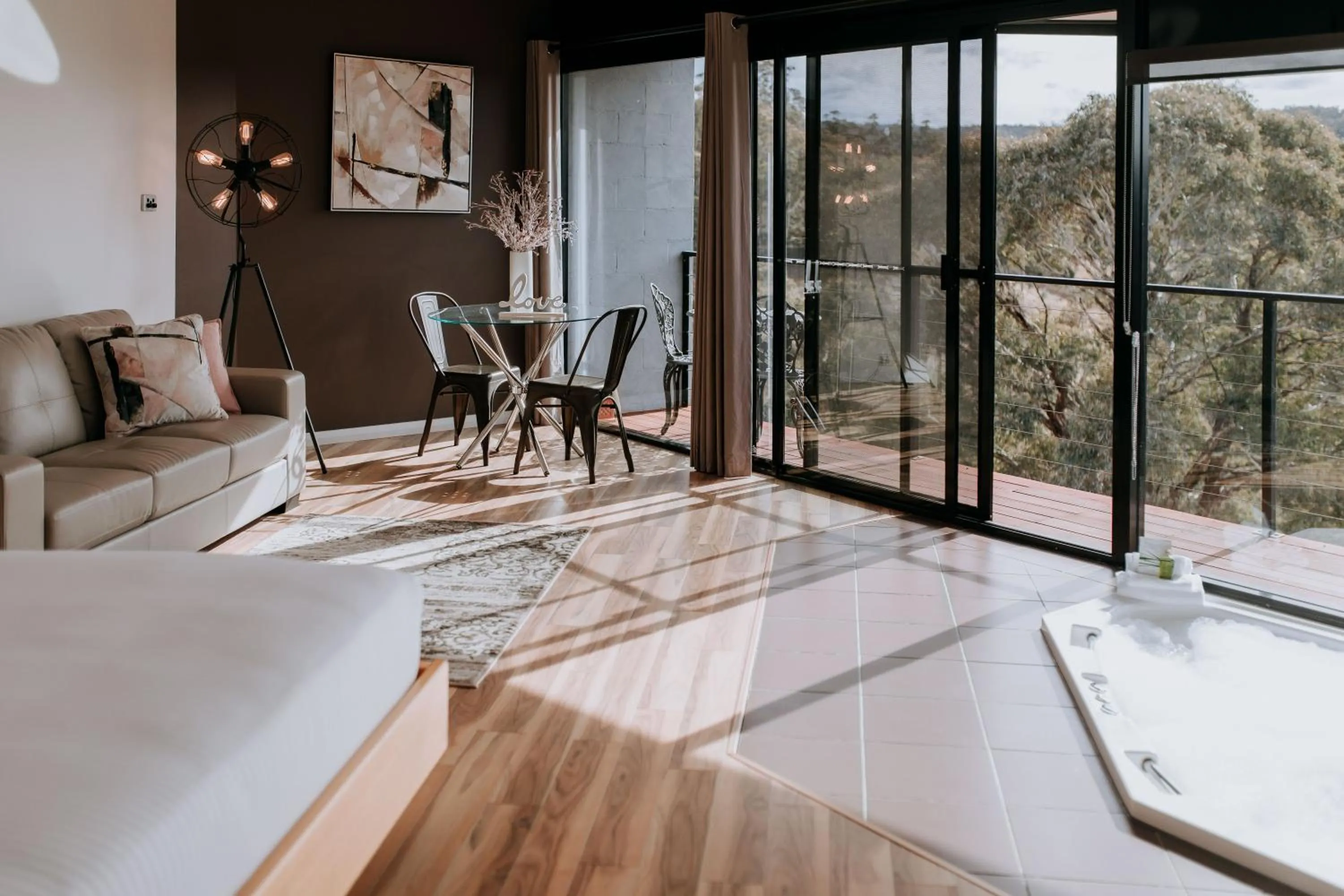 Photo of the whole room in Eagle View Escape