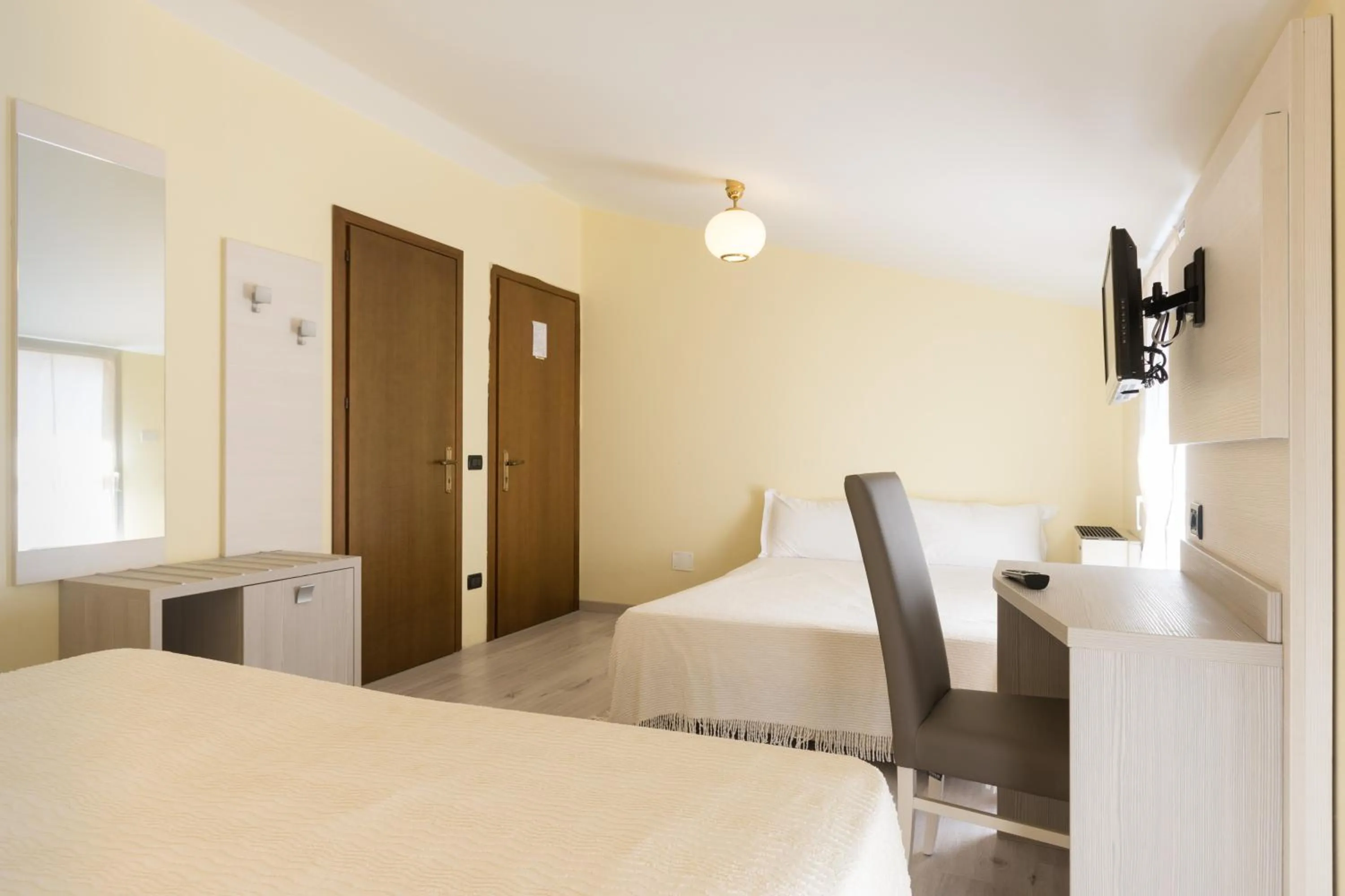 Bed in Park Hotel Ristorante Ca' Bianca