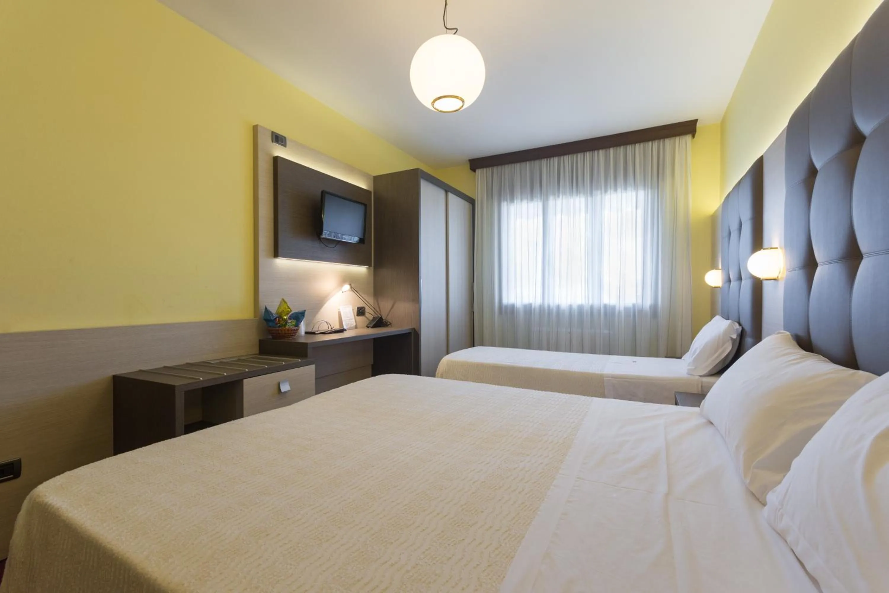 Bed in Park Hotel Ristorante Ca' Bianca