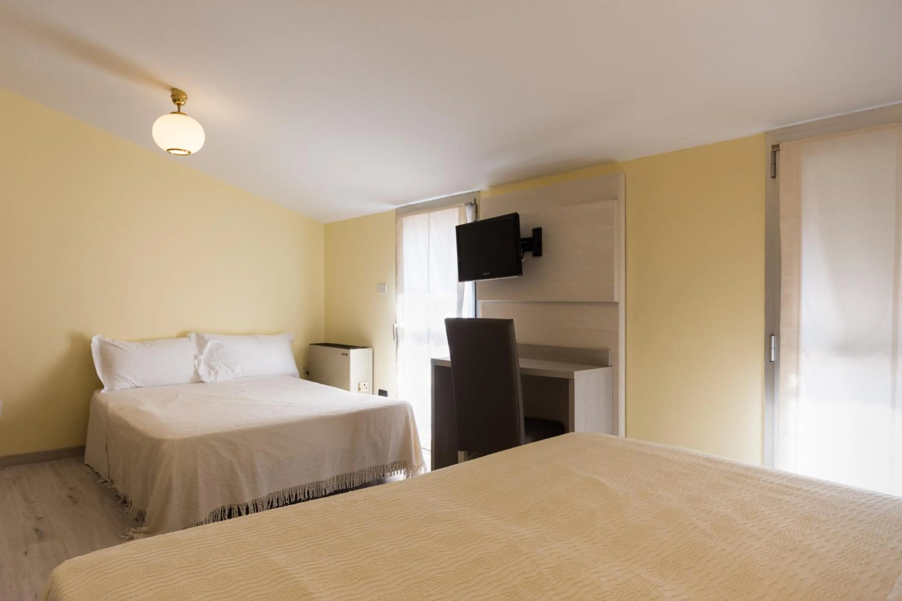 Bed in Park Hotel Ristorante Ca' Bianca