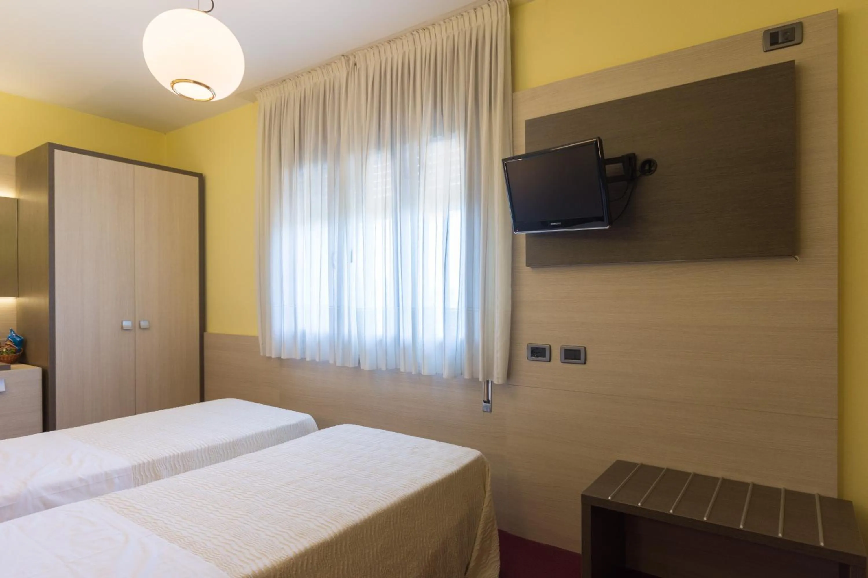 Bed in Park Hotel Ristorante Ca' Bianca