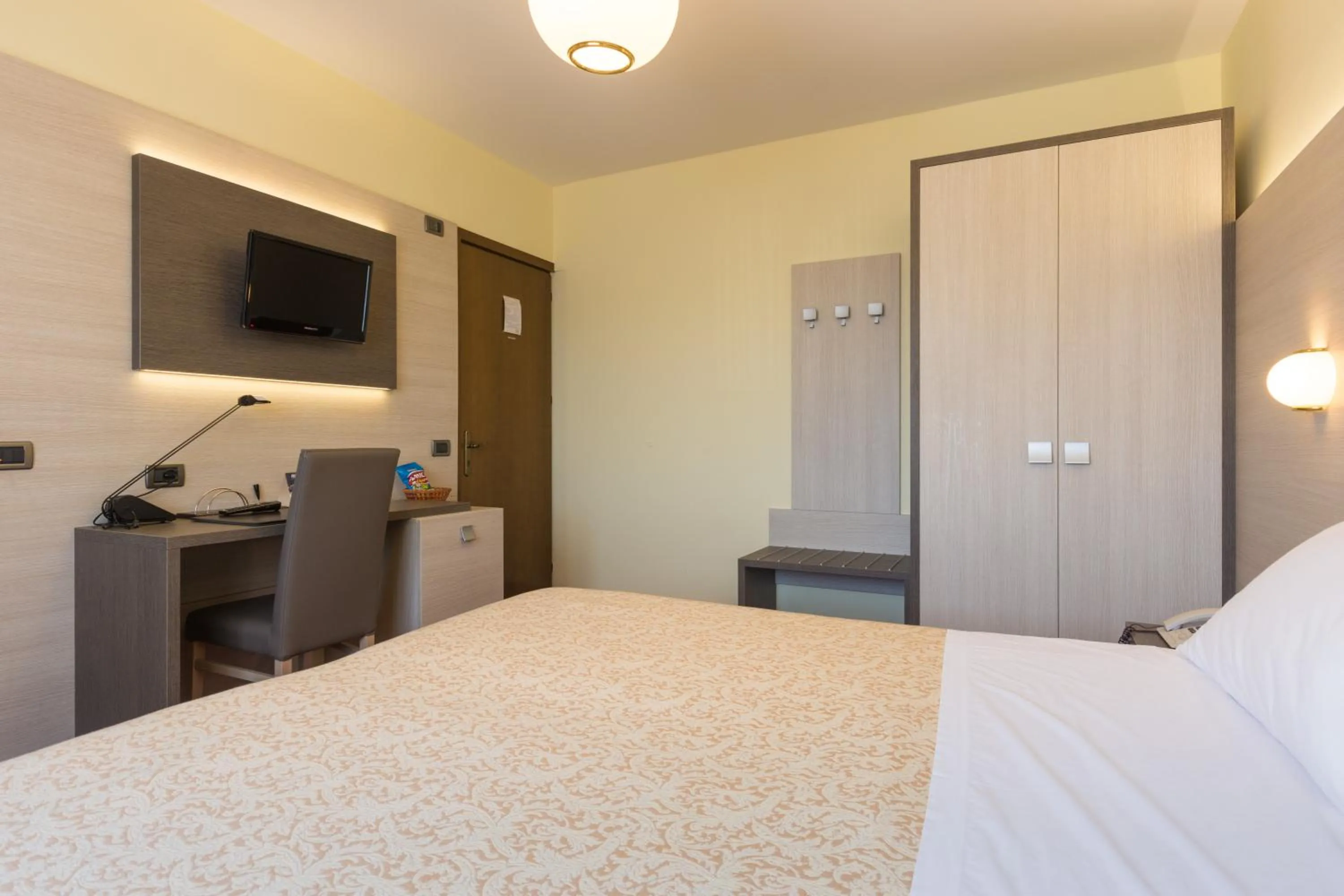 Bed in Park Hotel Ristorante Ca' Bianca