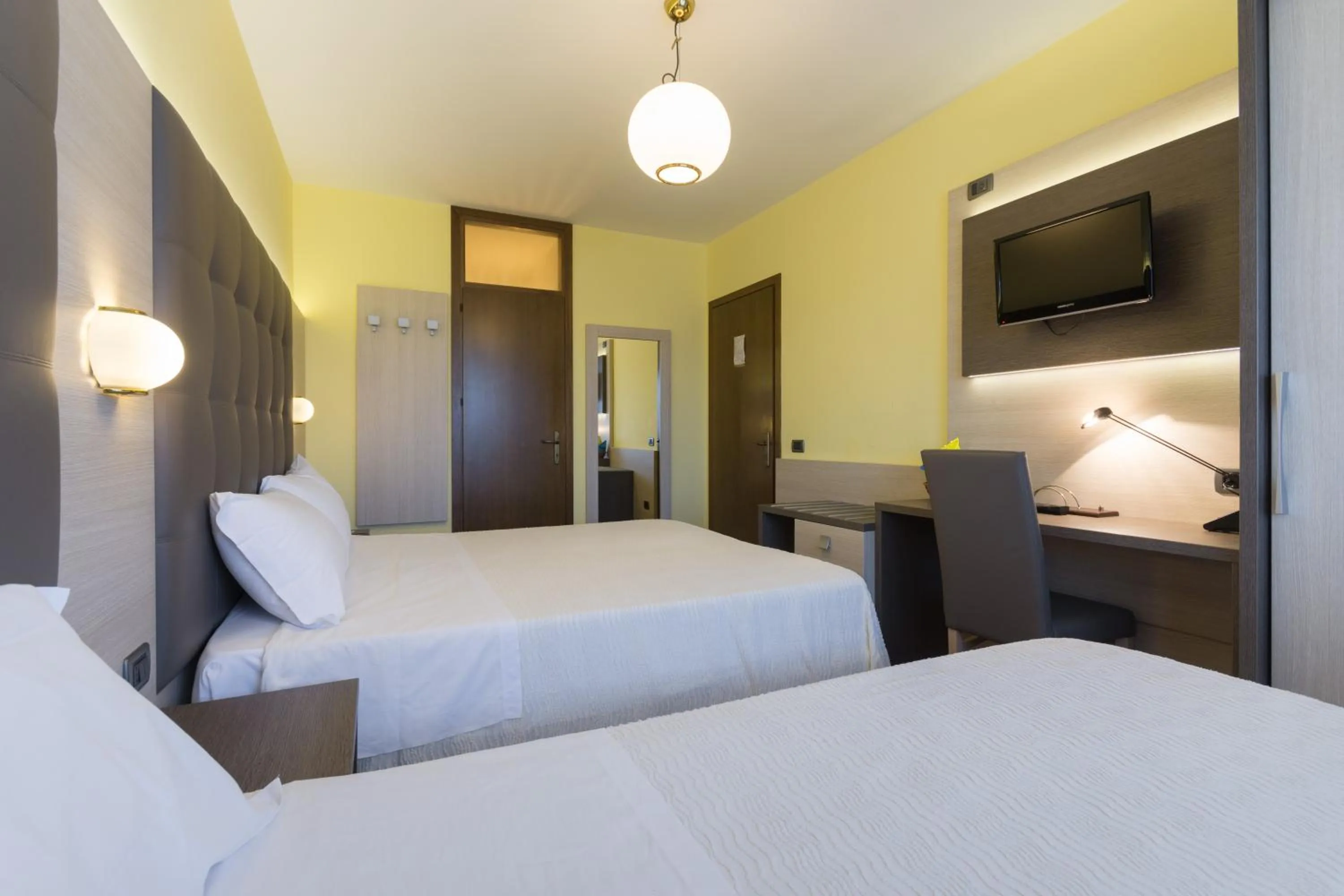 Bed in Park Hotel Ristorante Ca' Bianca