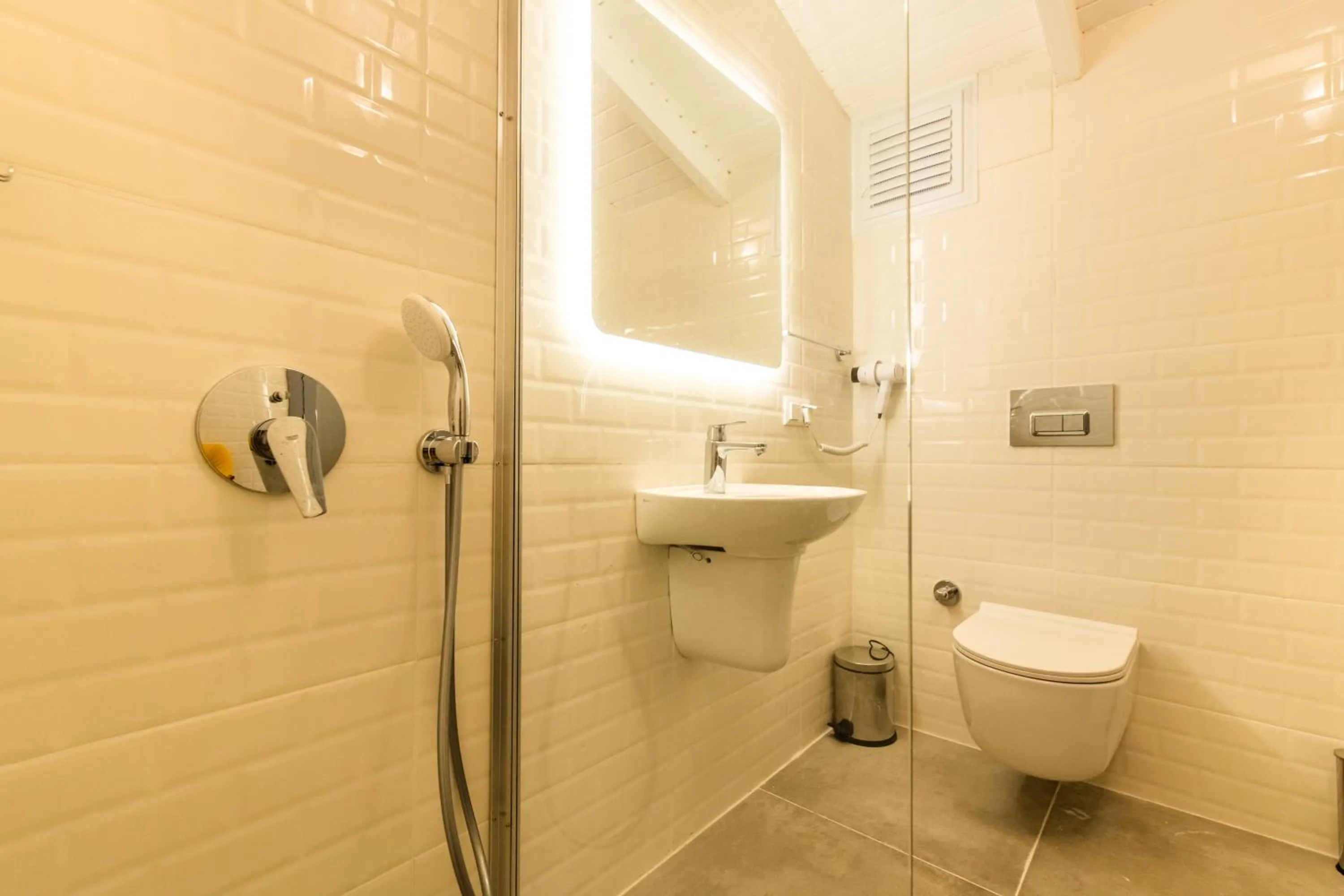 Bathroom in Leonis Hotel