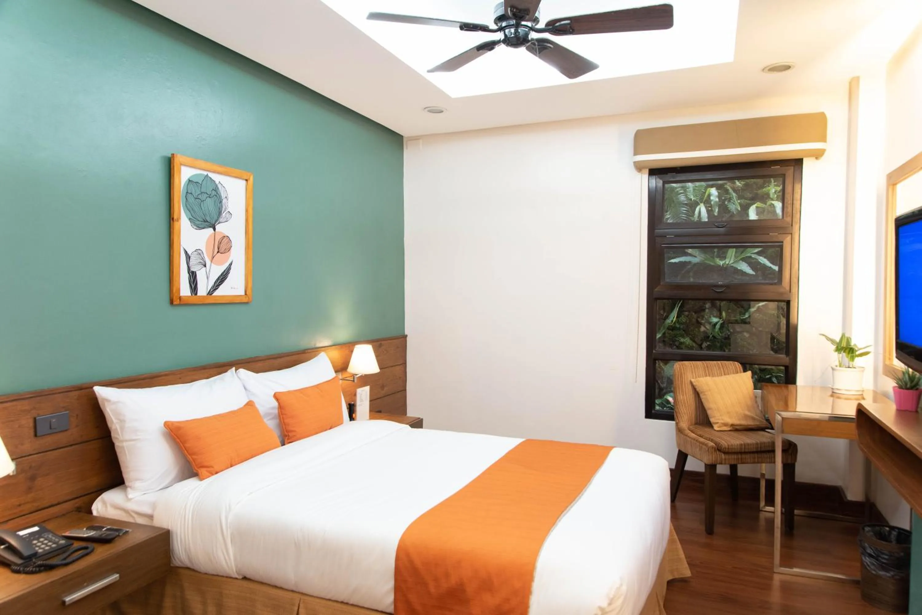 Bed in Giraffe Boutique Hotel