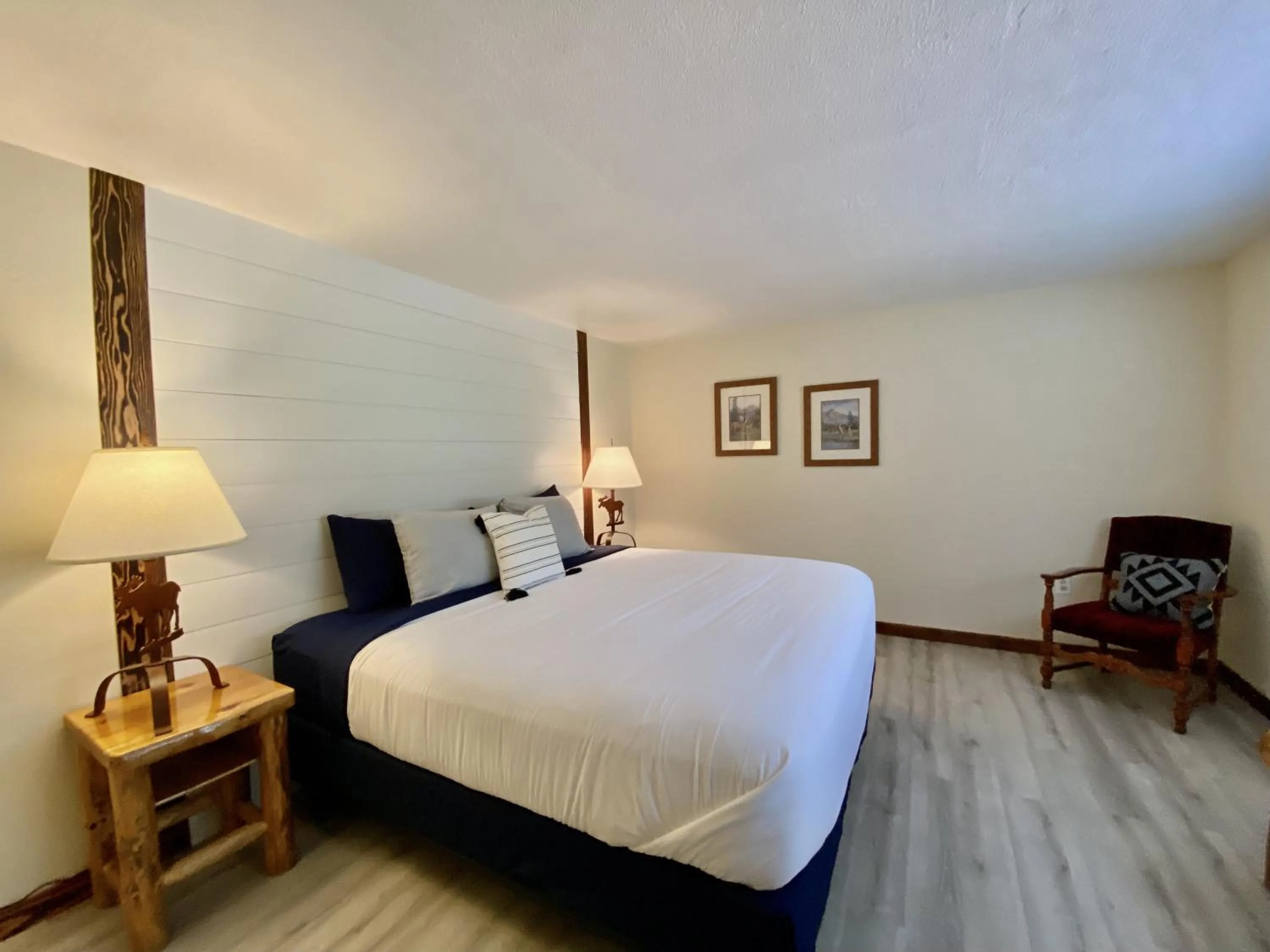 Bed in Columbia Point Resort