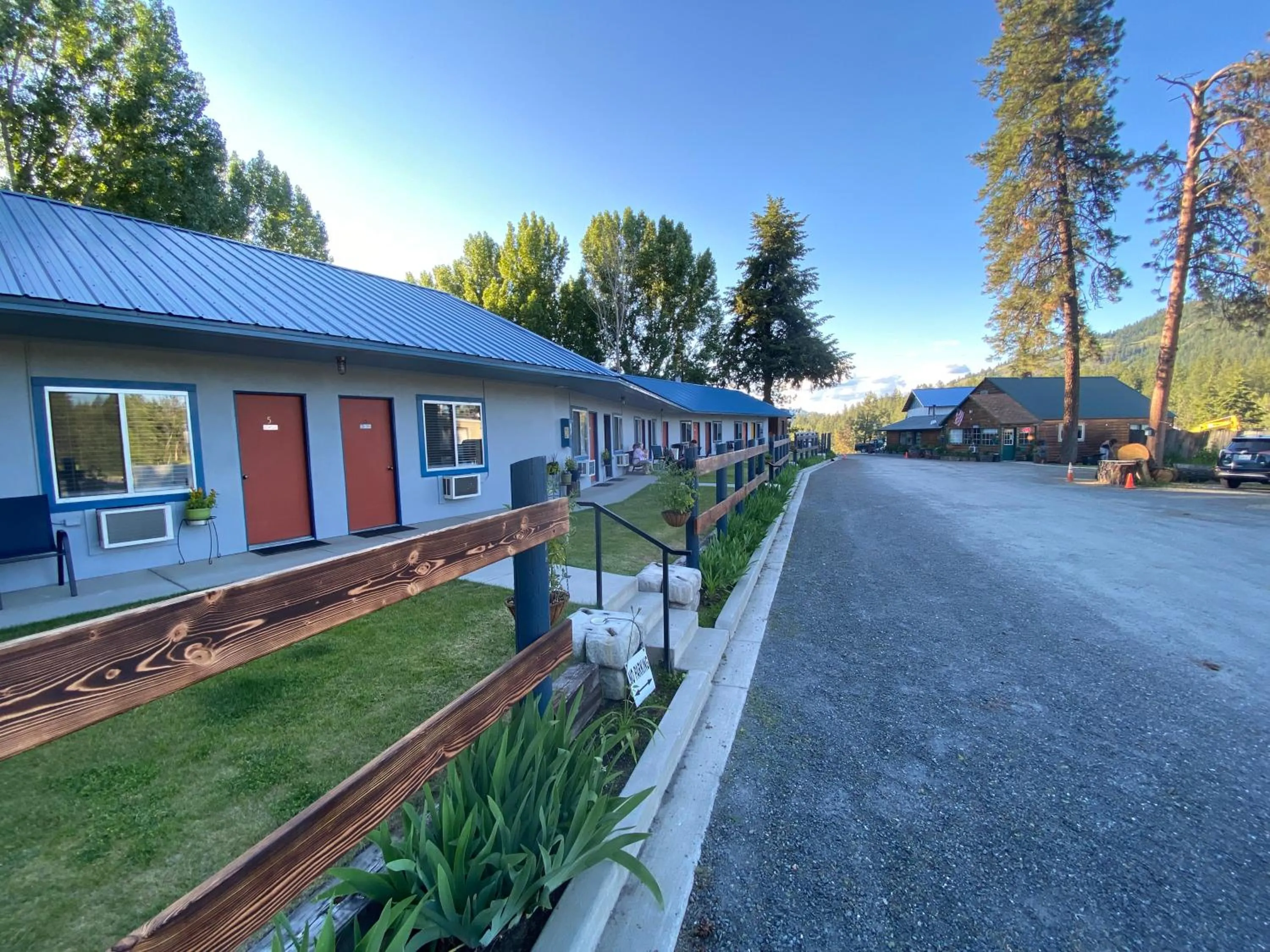 Columbia Point Resort