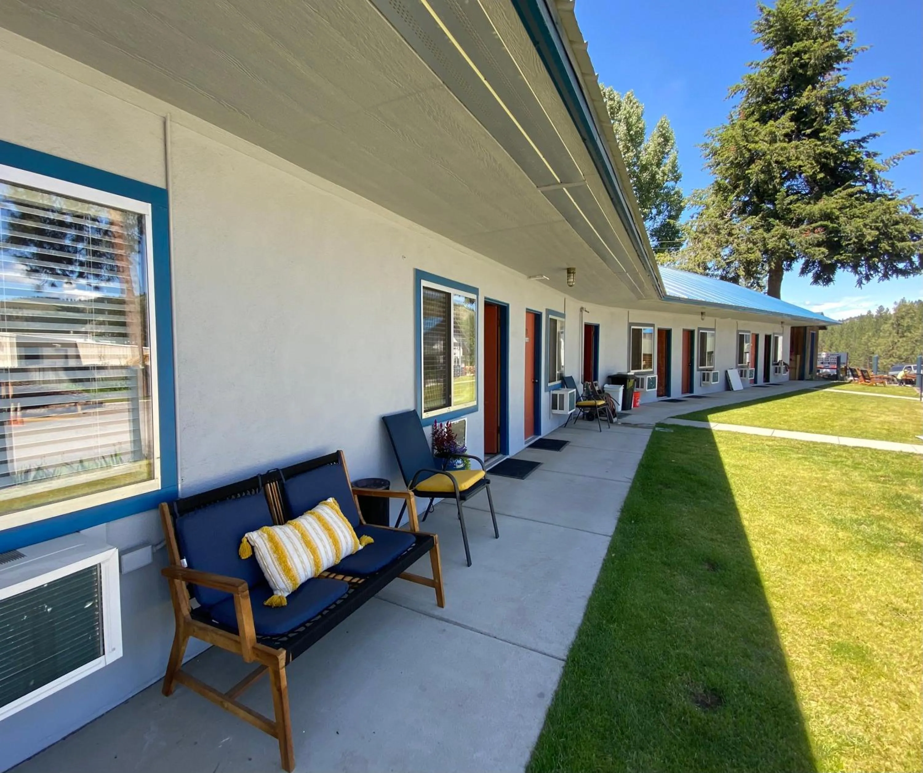 Columbia Point Resort