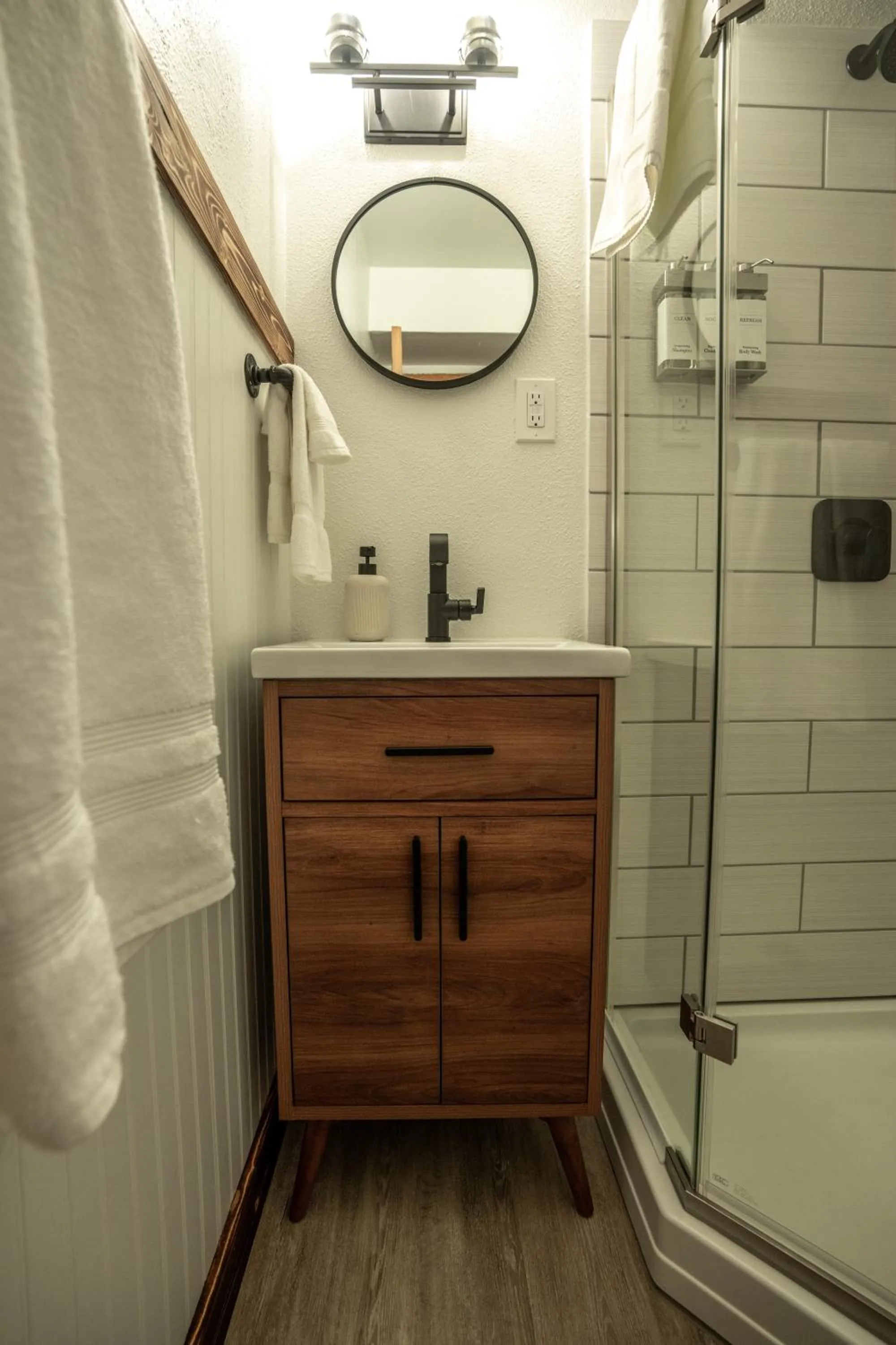 Columbia Point Resort