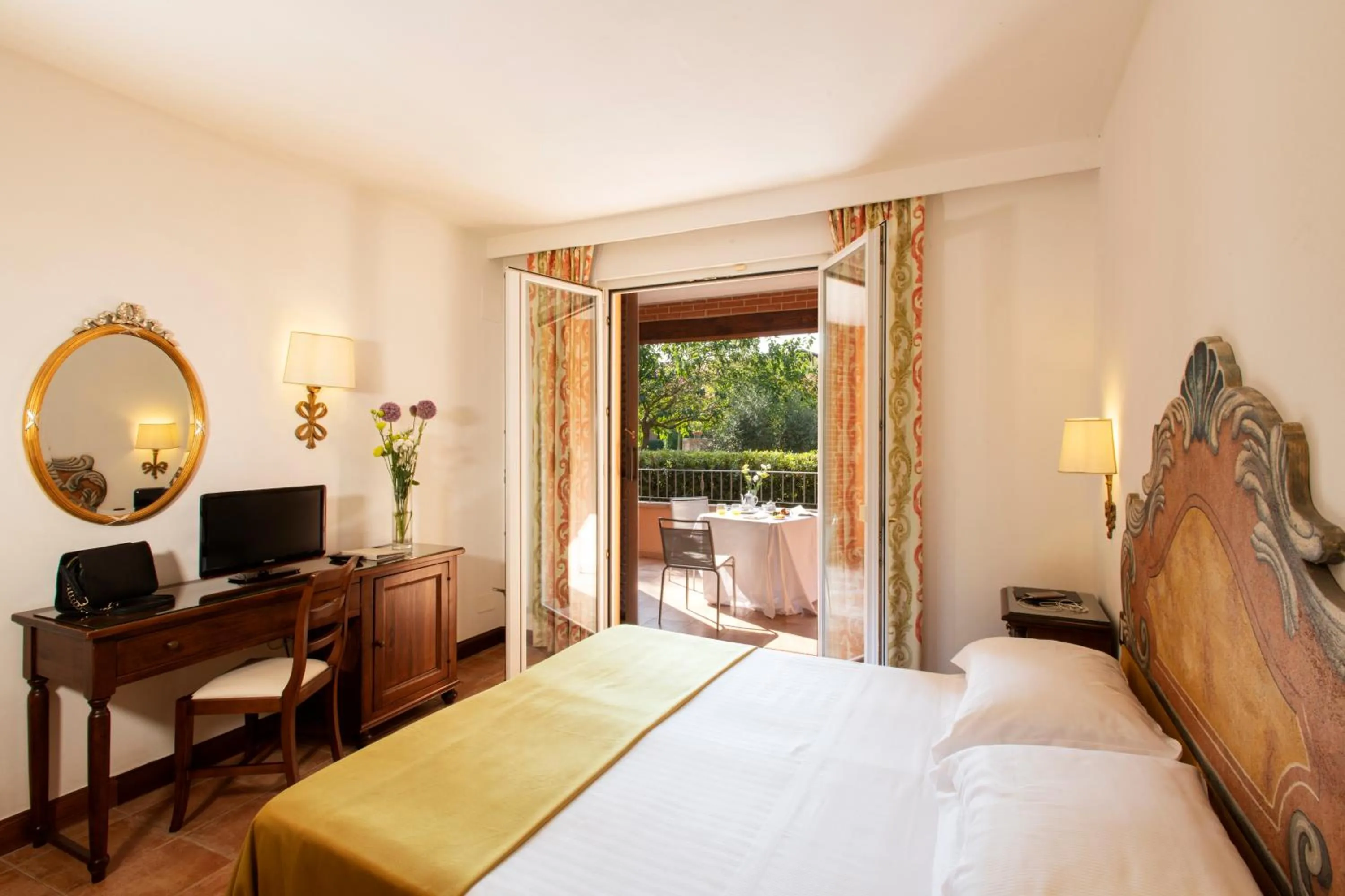 Bedroom, Bed in Fattoria La Principina Hotel & Congress