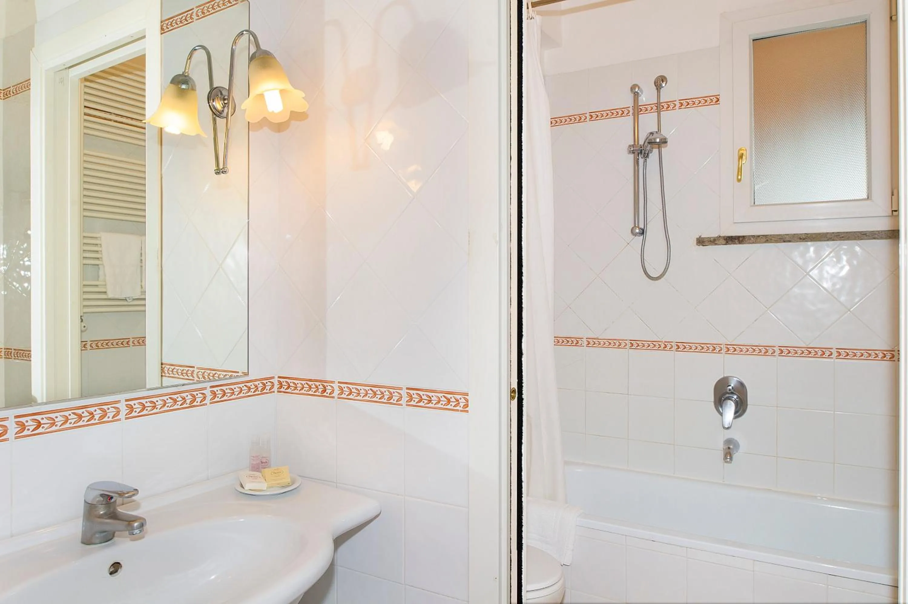 Bathroom in Fattoria La Principina Hotel & Congress