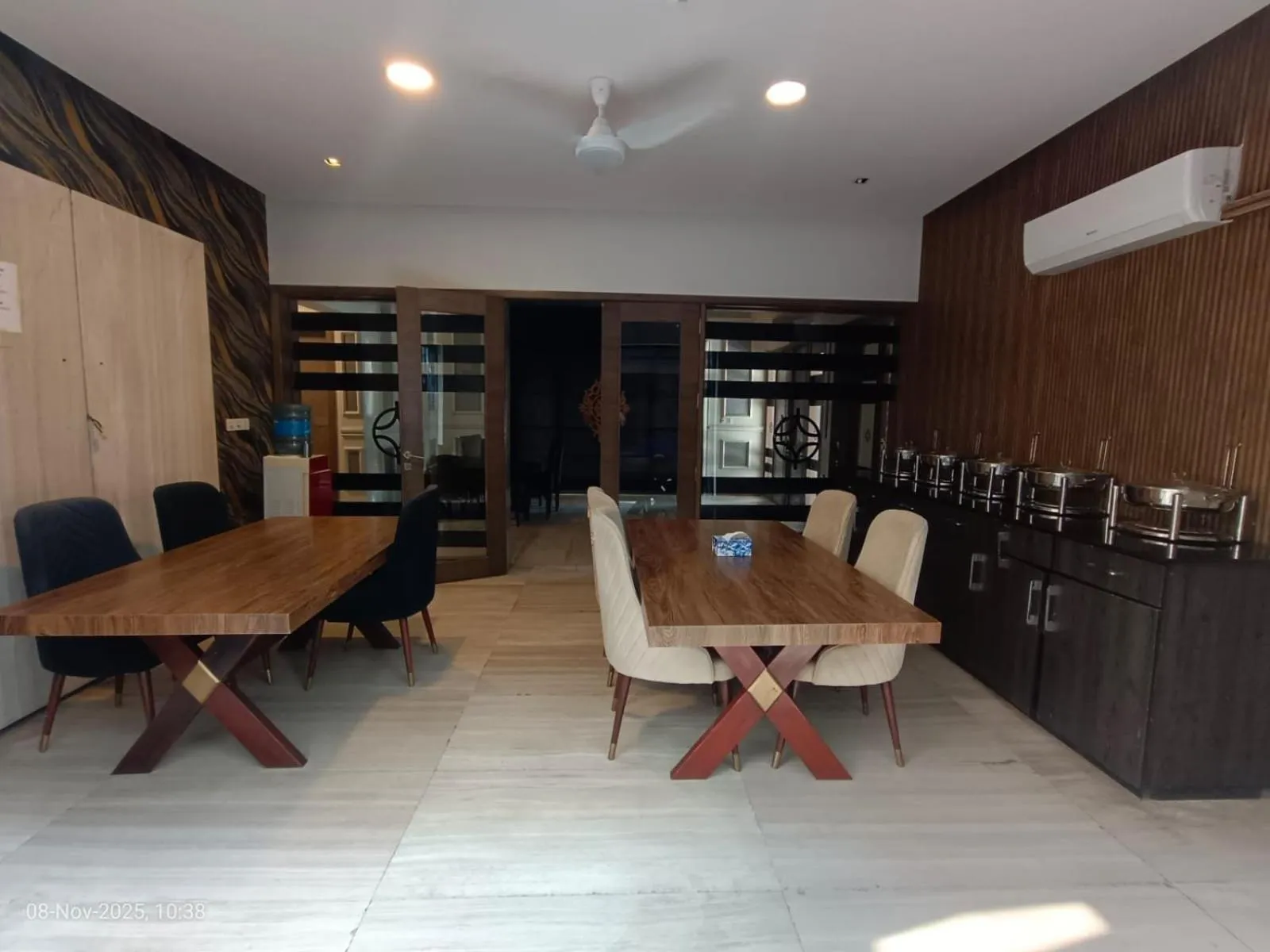 Restaurant/places to eat in OXVUE Boutique Hotel