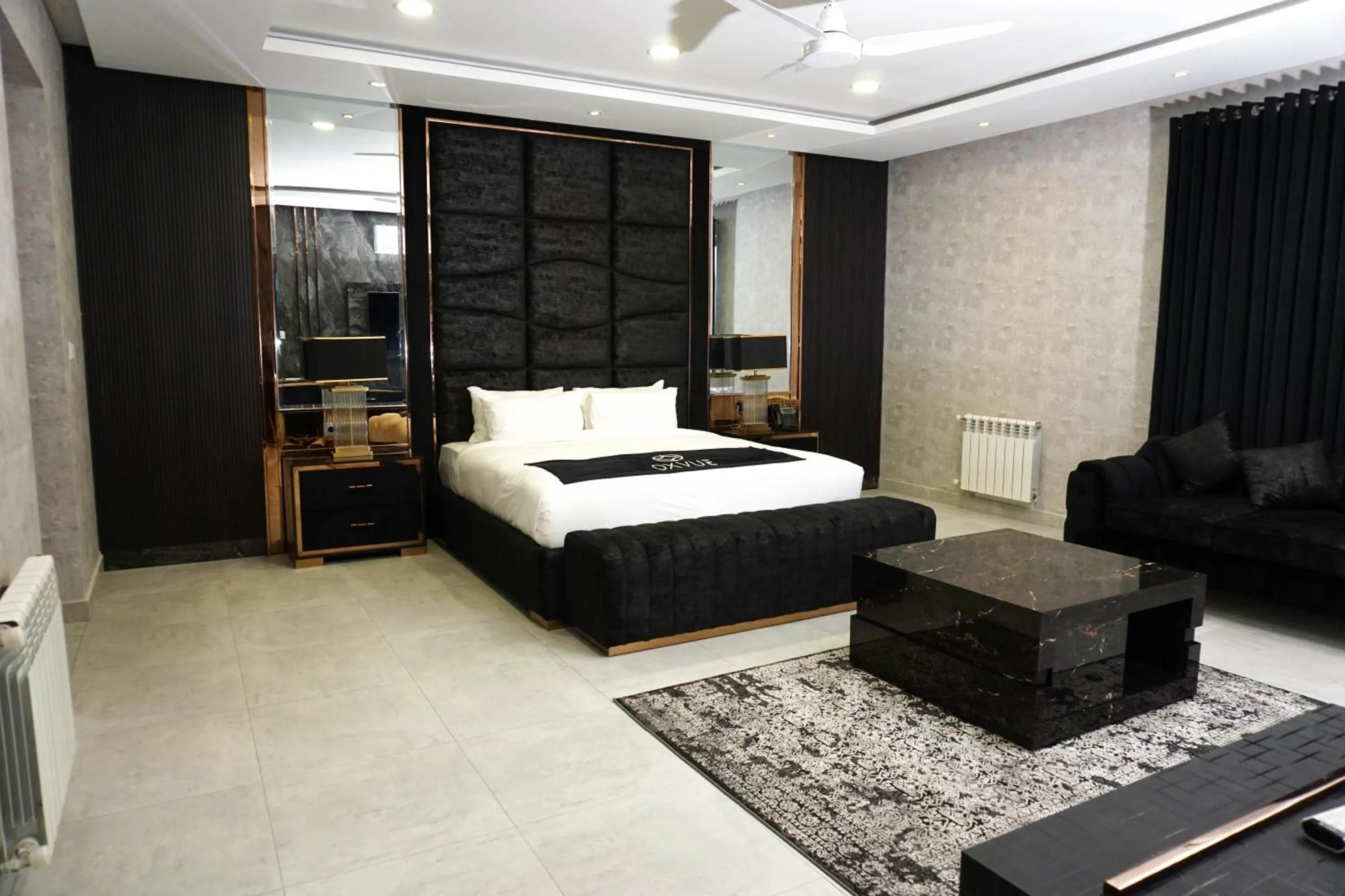 Photo of the whole room, Bed in OXVUE Boutique Hotel