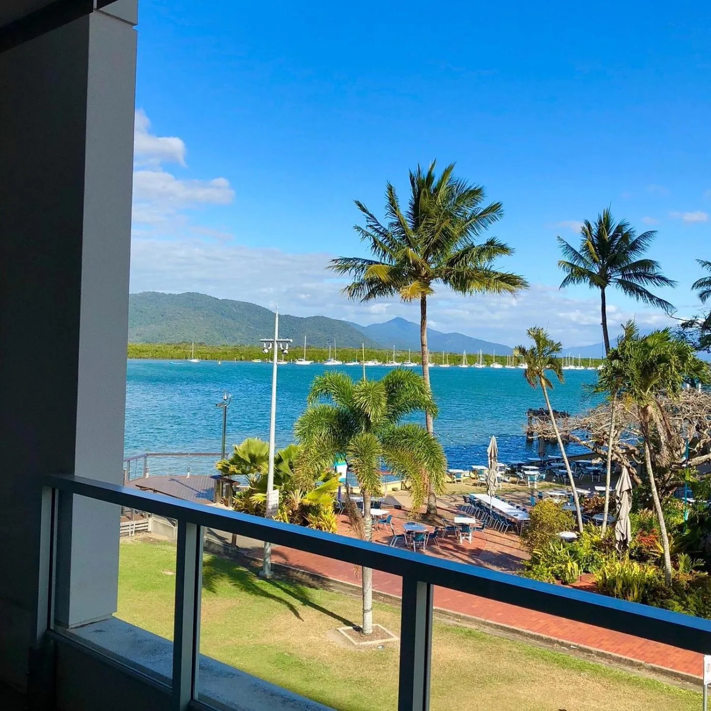 Neighbourhood in Lovely One Bedroom Apartment "Cairns Harbour Lights"