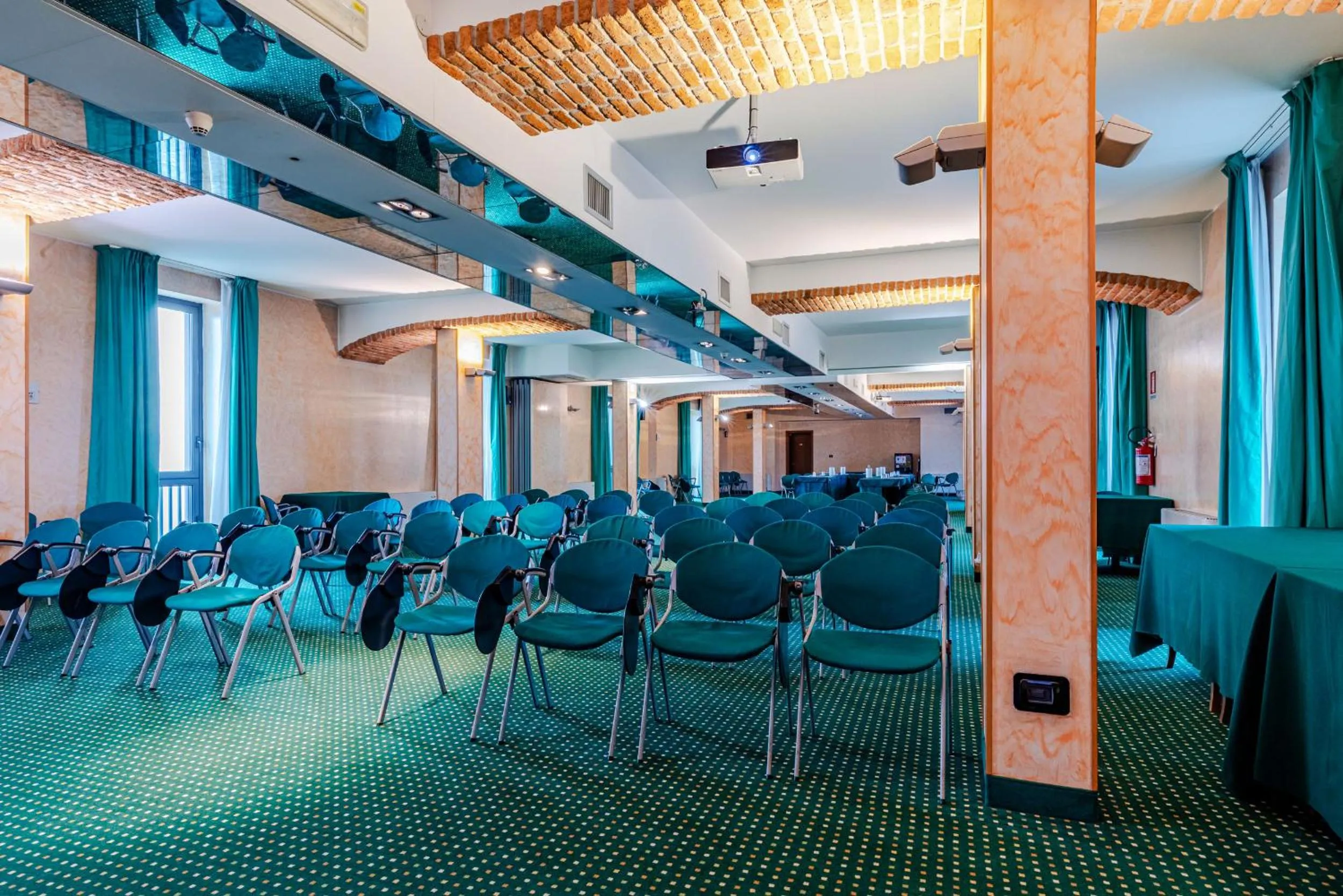 Business facilities in LVG Hotel Collection - Al Mulino